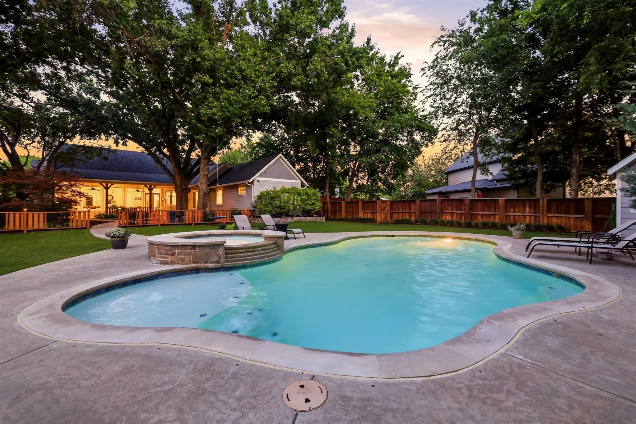 Single Family Residence For Sale in Collin County , 908 Baker Street, Mc Kinney, Texas 75069, 3 Bedroom, 3 Bathroom, 3 Garage spaces, 2,564 Sqft, built in 2019, mls#21287562, Real Estate Agent in Mc Kinney, Homes For Sale in Collin county, Homes For Sale in Mc Kinney, Realtor in Mc Kinney Texas, Real Estate Brokerage Independent Realty Texas, Luminita Cordes Realtor