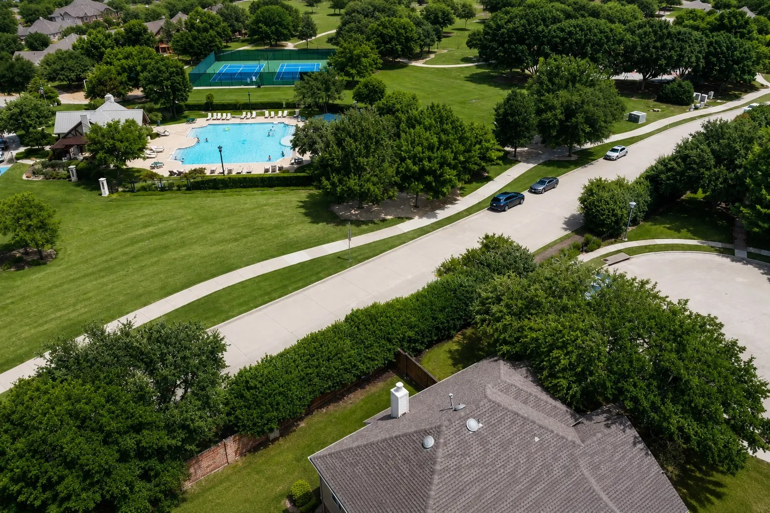 Single Family Residence For Sale in Denton County , 9461 Wichita Trail, Frisco, Texas 75033, 4 Bedroom, 2 Bathroom, 2 Garage spaces, 1,753 Sqft, built in 1999, mls#21290921, Real Estate Agent in Frisco, Homes For Sale in Denton county, Homes For Sale in Frisco, Realtor in Frisco Texas, Real Estate Brokerage Independent Realty Texas, Luminita Cordes Realtor