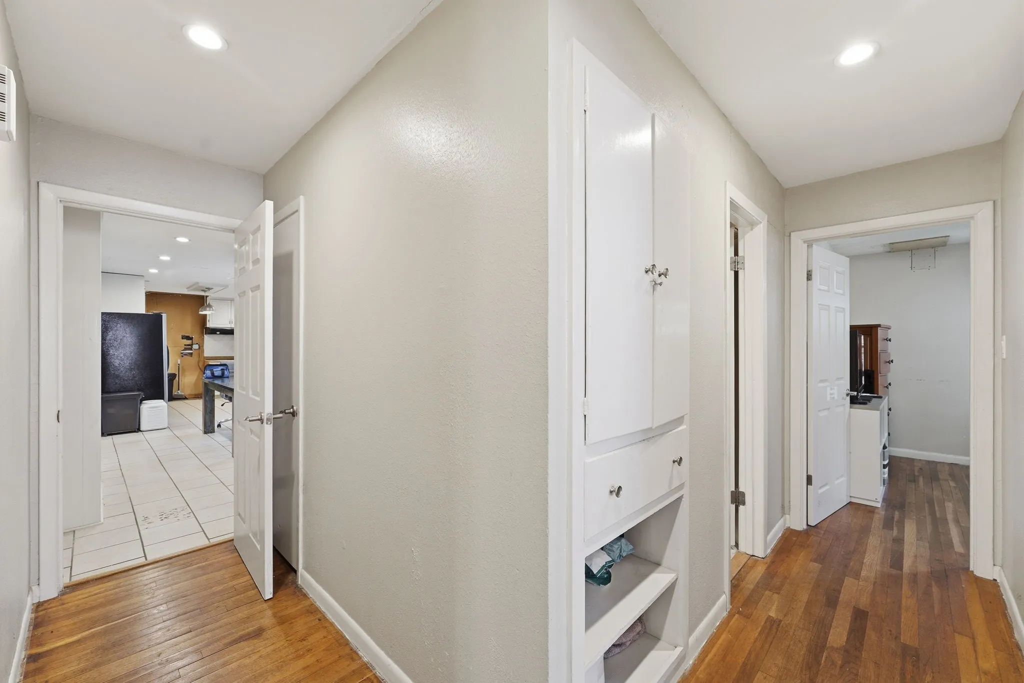 Single Family Residence For Sale in Grayson County , 1411 Robin Drive, Sherman, Texas 75092, 3 Bedroom, 2 Bathroom, 2 Garage spaces, 1,439 Sqft, built in 1960, mls#21288647, Real Estate Agent in Sherman, Homes For Sale in Grayson county, Homes For Sale in Sherman, Realtor in Sherman Texas, Real Estate Brokerage Independent Realty Texas, Luminita Cordes Realtor