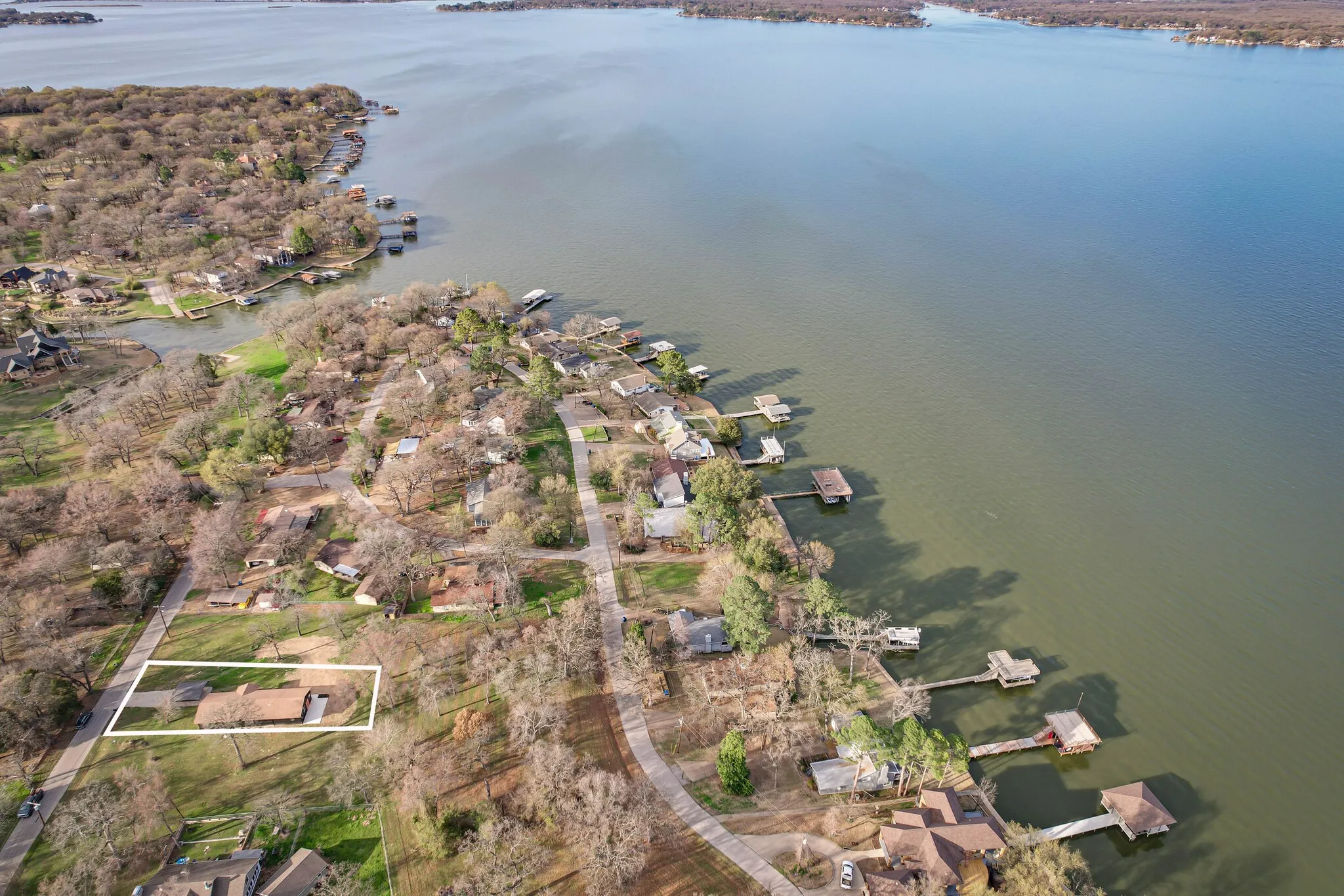 The house is 1 minute walk to the water.
