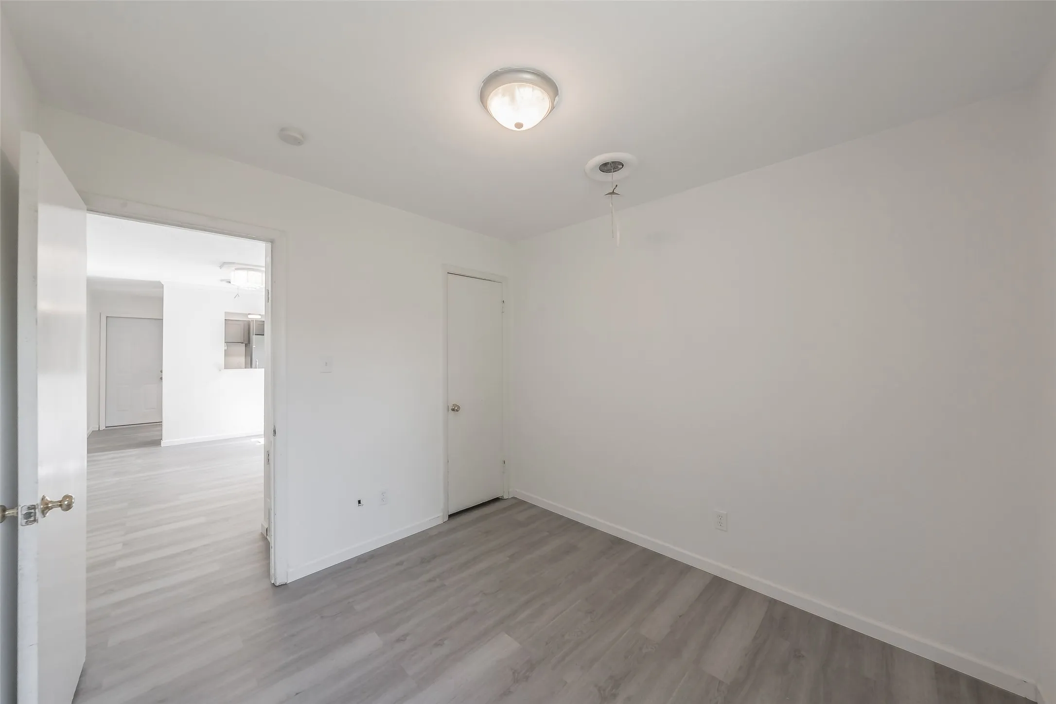 Single Family Residence For Sale in Tarrant County , 4920 Colorado Boulevard, North Richland Hills, Texas 76180, 3 Bedroom, 2 Bathroom, 1 Garage spaces, 1,410 Sqft, built in 1960, mls#21290160, Real Estate Agent in North Richland Hills, Homes For Sale in Tarrant county, Homes For Sale in North Richland Hills, Realtor in North Richland Hills Texas, Real Estate Brokerage Independent Realty Texas, Luminita Cordes Realtor