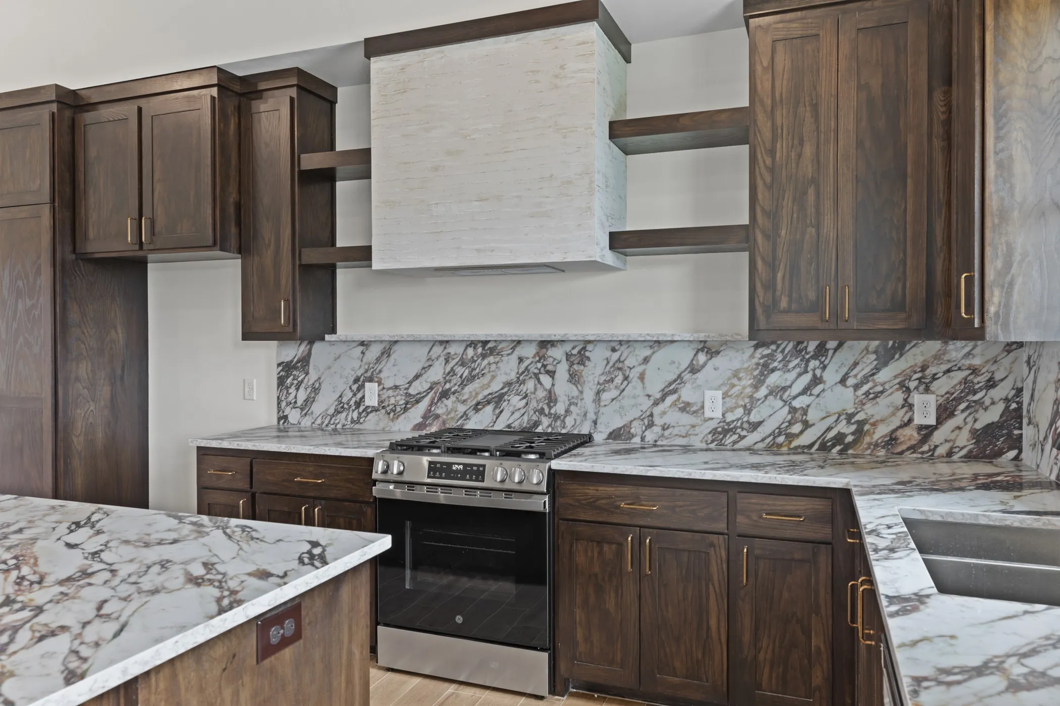 Single Family Residence For Sale in Smith County , 16417 Clearview Drive, Lindale, Texas 75771, 4 Bedroom, 4 Bathroom, 2 Garage spaces, 2,318 Sqft, built in 2026, mls#21291270, Real Estate Agent in Lindale, Homes For Sale in Smith county, Homes For Sale in Lindale, Realtor in Lindale Texas, Real Estate Brokerage Independent Realty Texas, Luminita Cordes Realtor