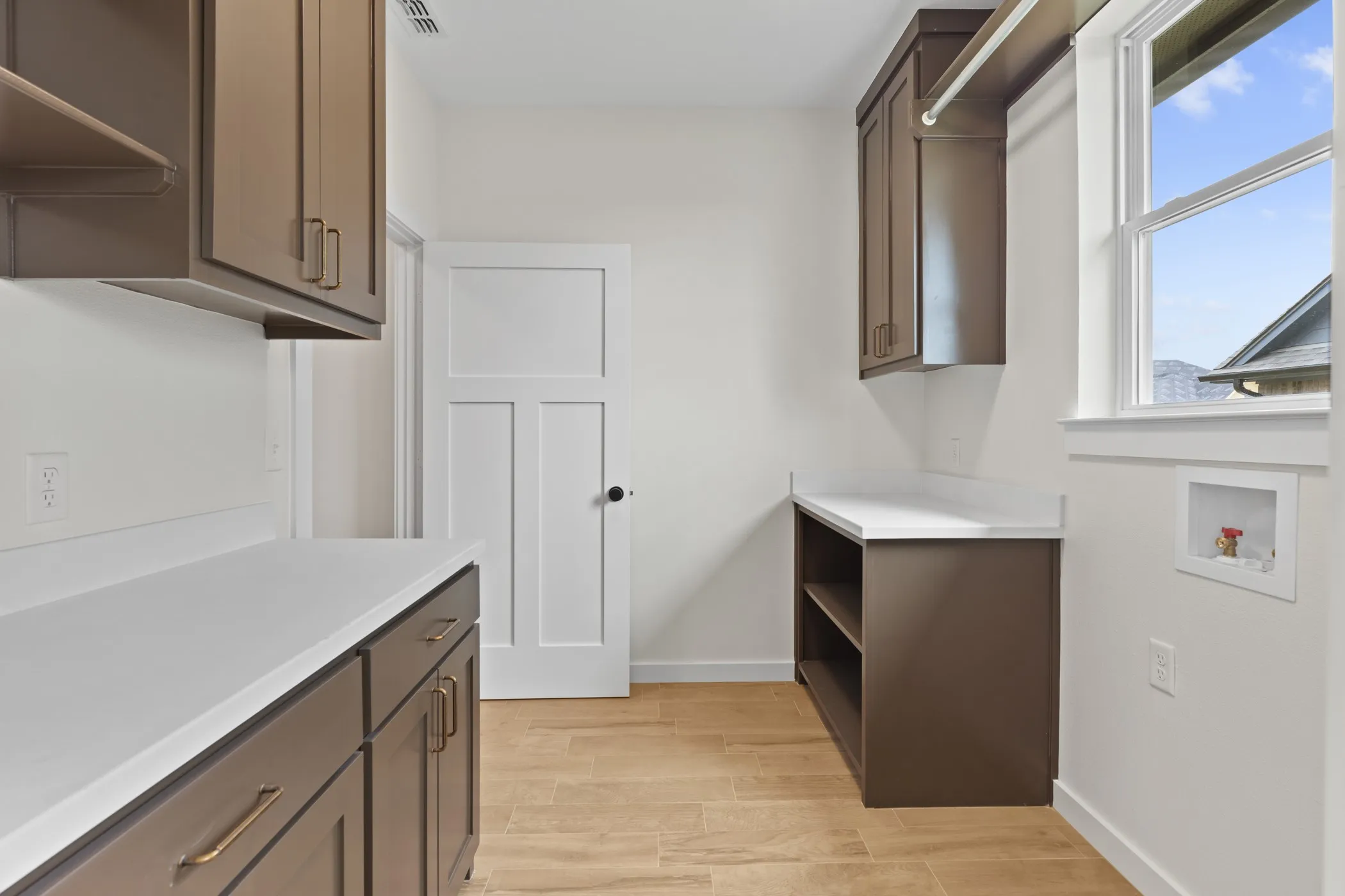 Single Family Residence For Sale in Smith County , 16417 Clearview Drive, Lindale, Texas 75771, 4 Bedroom, 4 Bathroom, 2 Garage spaces, 2,318 Sqft, built in 2026, mls#21291270, Real Estate Agent in Lindale, Homes For Sale in Smith county, Homes For Sale in Lindale, Realtor in Lindale Texas, Real Estate Brokerage Independent Realty Texas, Luminita Cordes Realtor