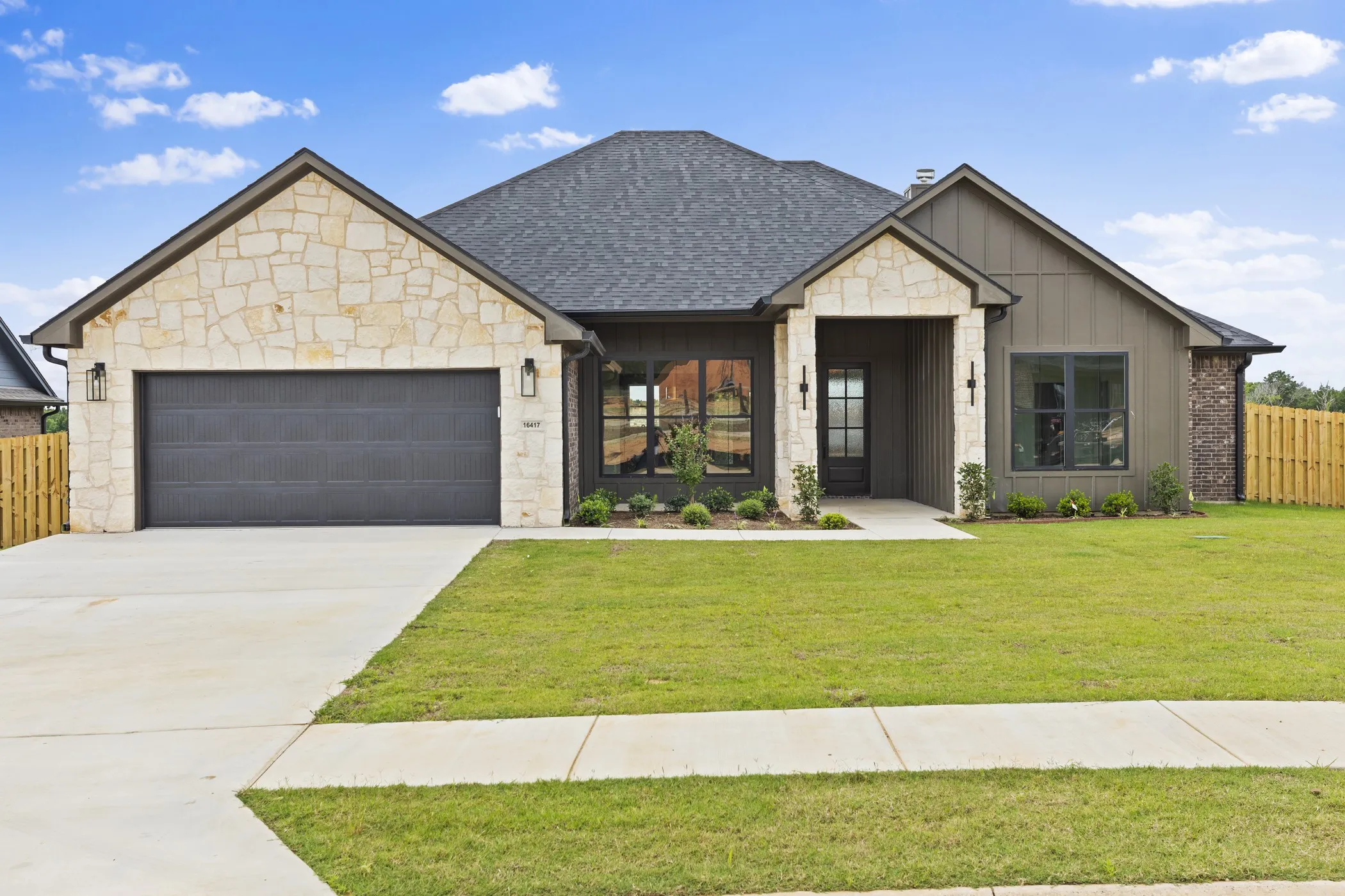 Single Family Residence For Sale in Smith County , 16417 Clearview Drive, Lindale, Texas 75771, 4 Bedroom, 4 Bathroom, 2 Garage spaces, 2,318 Sqft, built in 2026, mls#21291270, Real Estate Agent in Lindale, Homes For Sale in Smith county, Homes For Sale in Lindale, Realtor in Lindale Texas, Real Estate Brokerage Independent Realty Texas, Luminita Cordes Realtor