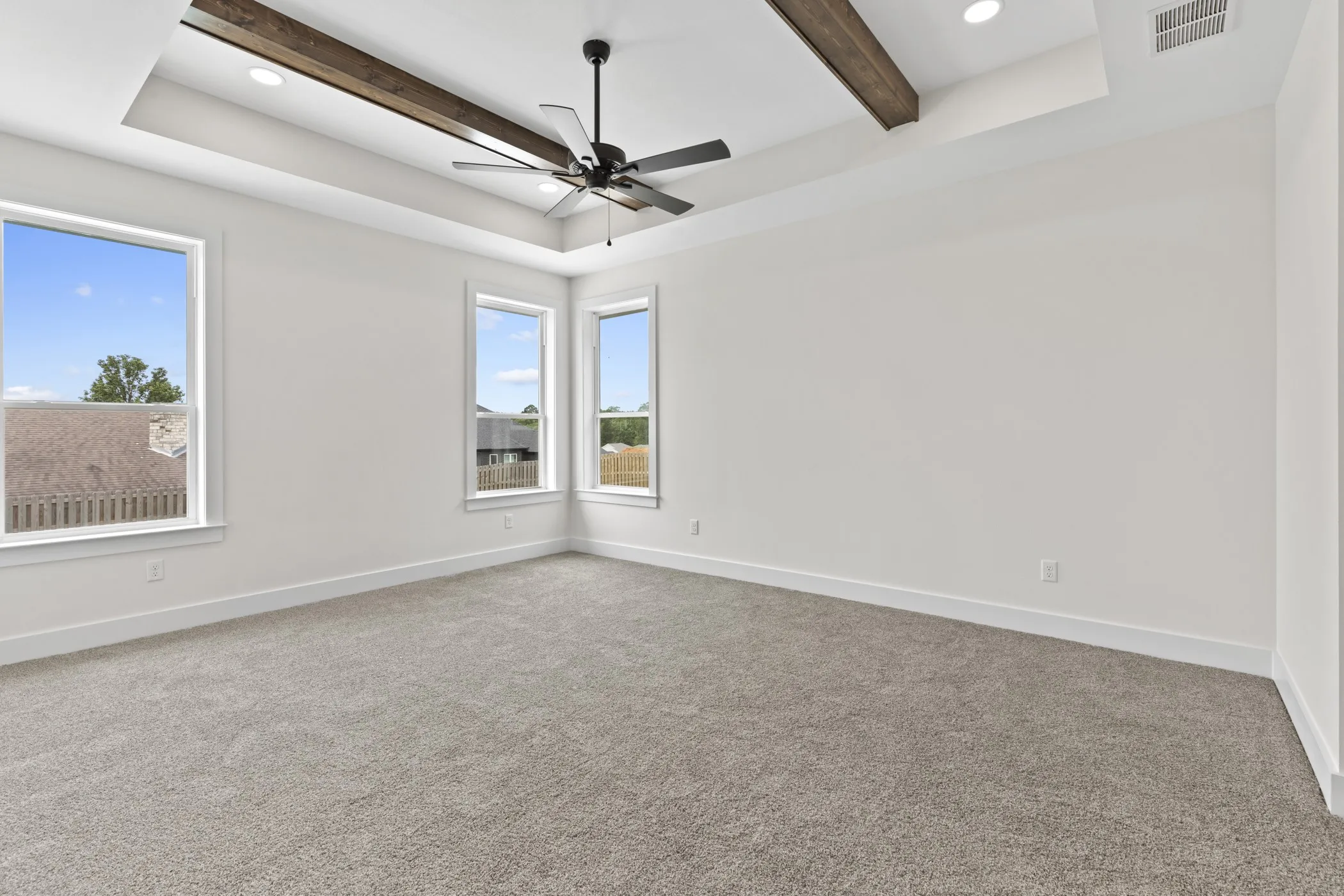 Single Family Residence For Sale in Smith County , 16417 Clearview Drive, Lindale, Texas 75771, 4 Bedroom, 4 Bathroom, 2 Garage spaces, 2,318 Sqft, built in 2026, mls#21291270, Real Estate Agent in Lindale, Homes For Sale in Smith county, Homes For Sale in Lindale, Realtor in Lindale Texas, Real Estate Brokerage Independent Realty Texas, Luminita Cordes Realtor