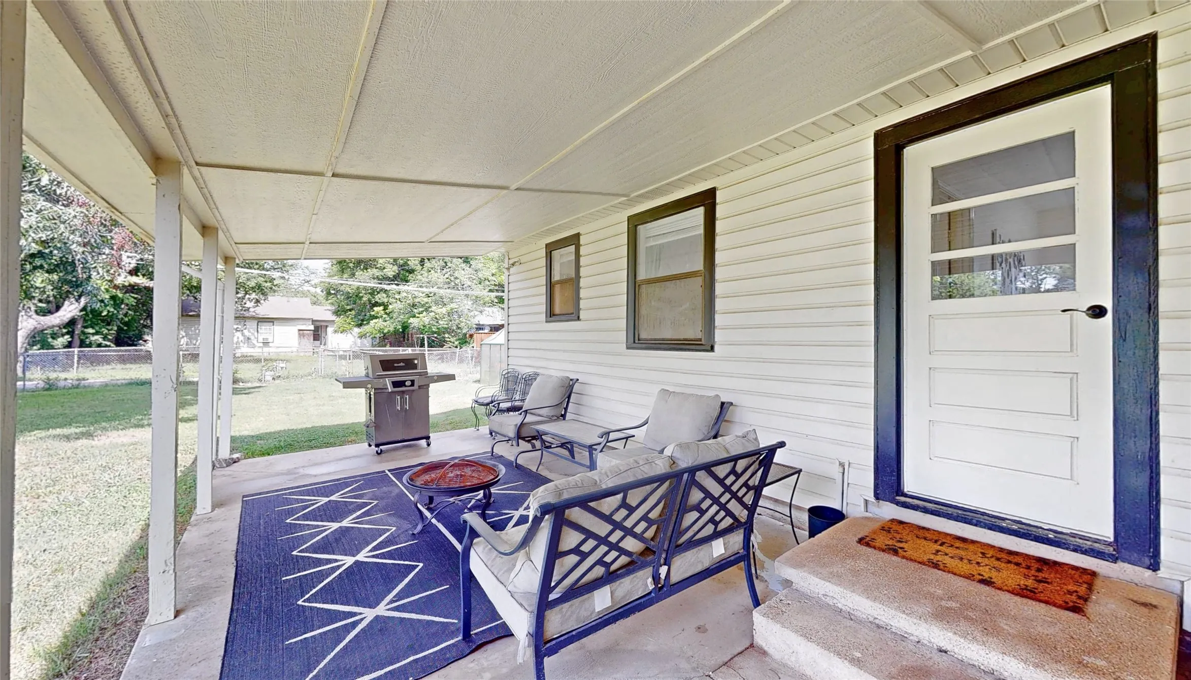 Single Family Residence For Sale in Dallas County , 922 Tamara Lane, Grand Prairie, Texas 75051, 3 Bedroom, 2 Bathroom, 1 Garage spaces, 1,254 Sqft, built in 1952, mls#21290964, Real Estate Agent in Grand Prairie, Homes For Sale in Dallas county, Homes For Sale in Grand Prairie, Realtor in Grand Prairie Texas, Real Estate Brokerage Independent Realty Texas, Luminita Cordes Realtor