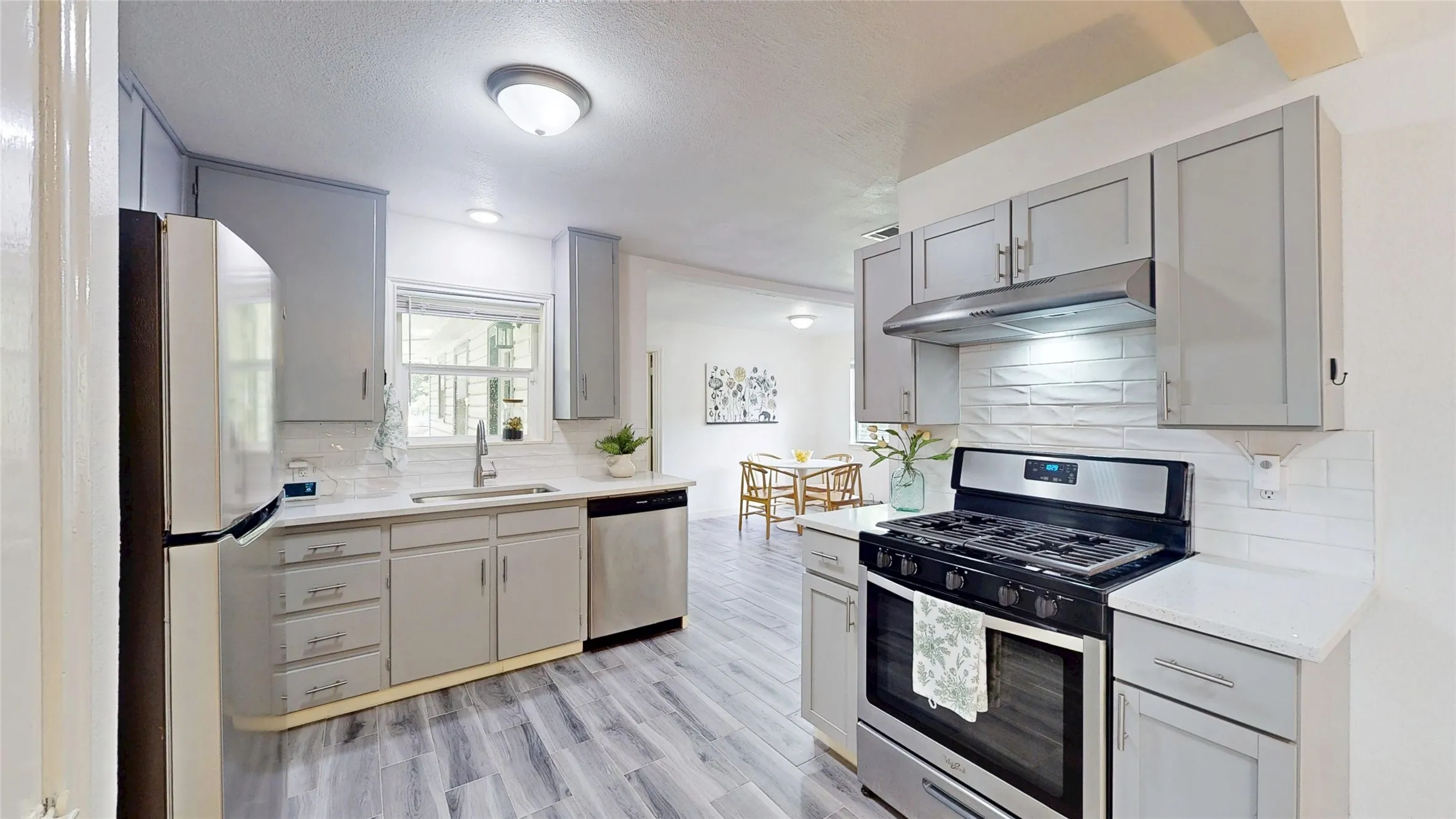 Single Family Residence For Sale in Dallas County , 922 Tamara Lane, Grand Prairie, Texas 75051, 3 Bedroom, 2 Bathroom, 1 Garage spaces, 1,254 Sqft, built in 1952, mls#21290964, Real Estate Agent in Grand Prairie, Homes For Sale in Dallas county, Homes For Sale in Grand Prairie, Realtor in Grand Prairie Texas, Real Estate Brokerage Independent Realty Texas, Luminita Cordes Realtor