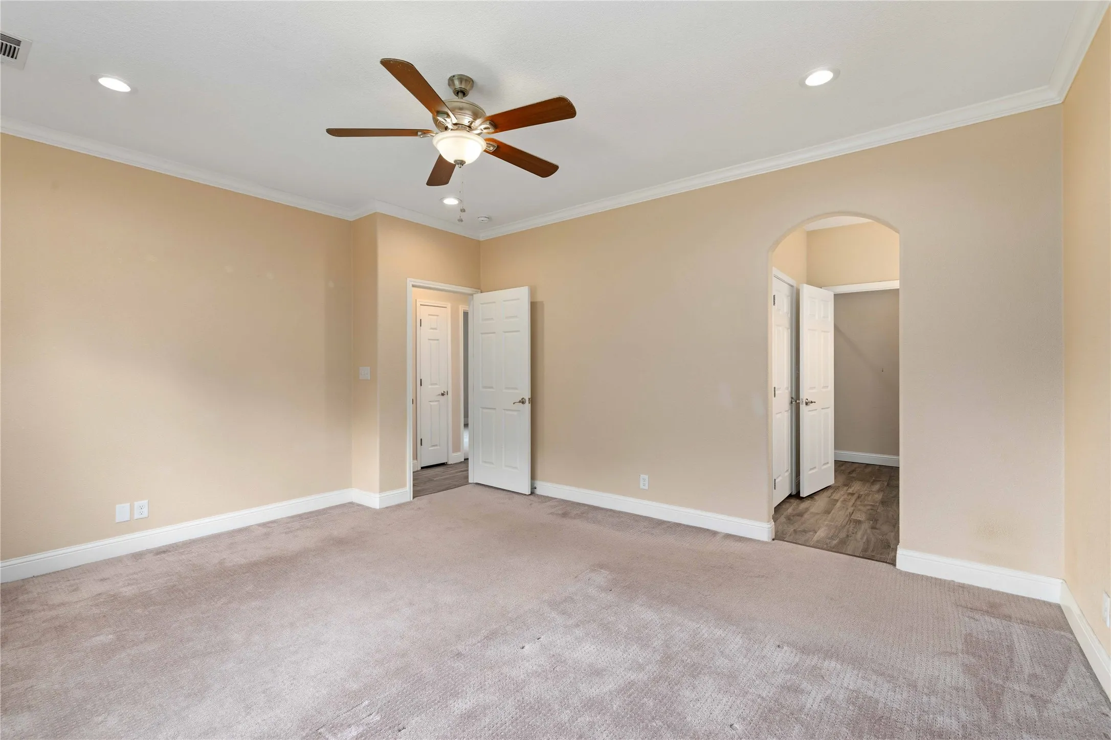 Condominium For Sale in Brown County , 3001 Waterstone Drive, Brownwood, Texas 76801, 3 Bedroom, 2 Bathroom, 2 Garage spaces, 1,482 Sqft, built in 2020, mls#21284802, Real Estate Agent in Brownwood, Homes For Sale in Brown county, Homes For Sale in Brownwood, Realtor in Brownwood Texas, Real Estate Brokerage Independent Realty Texas, Luminita Cordes Realtor