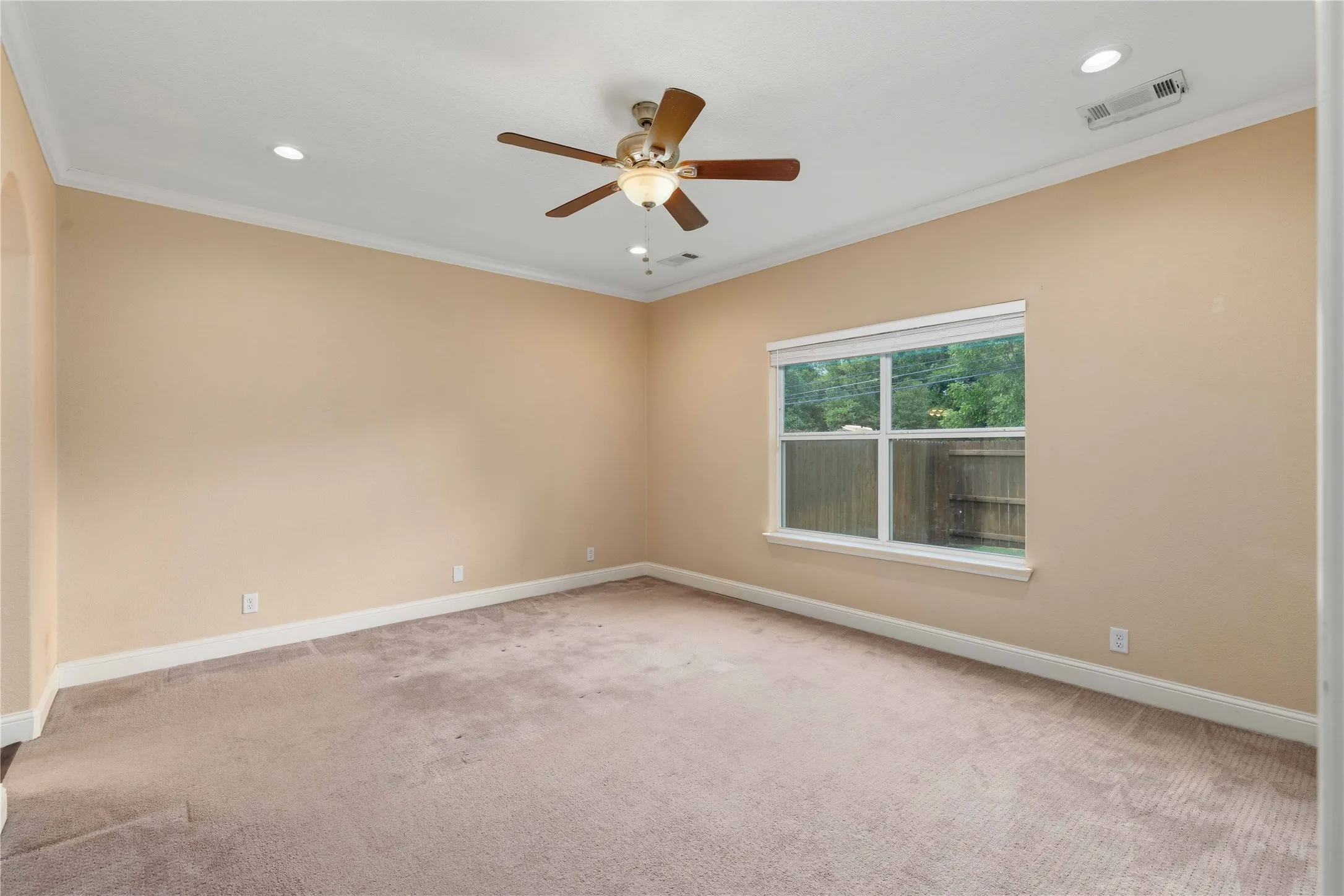 Condominium For Sale in Brown County , 3001 Waterstone Drive, Brownwood, Texas 76801, 3 Bedroom, 2 Bathroom, 2 Garage spaces, 1,482 Sqft, built in 2020, mls#21284802, Real Estate Agent in Brownwood, Homes For Sale in Brown county, Homes For Sale in Brownwood, Realtor in Brownwood Texas, Real Estate Brokerage Independent Realty Texas, Luminita Cordes Realtor
