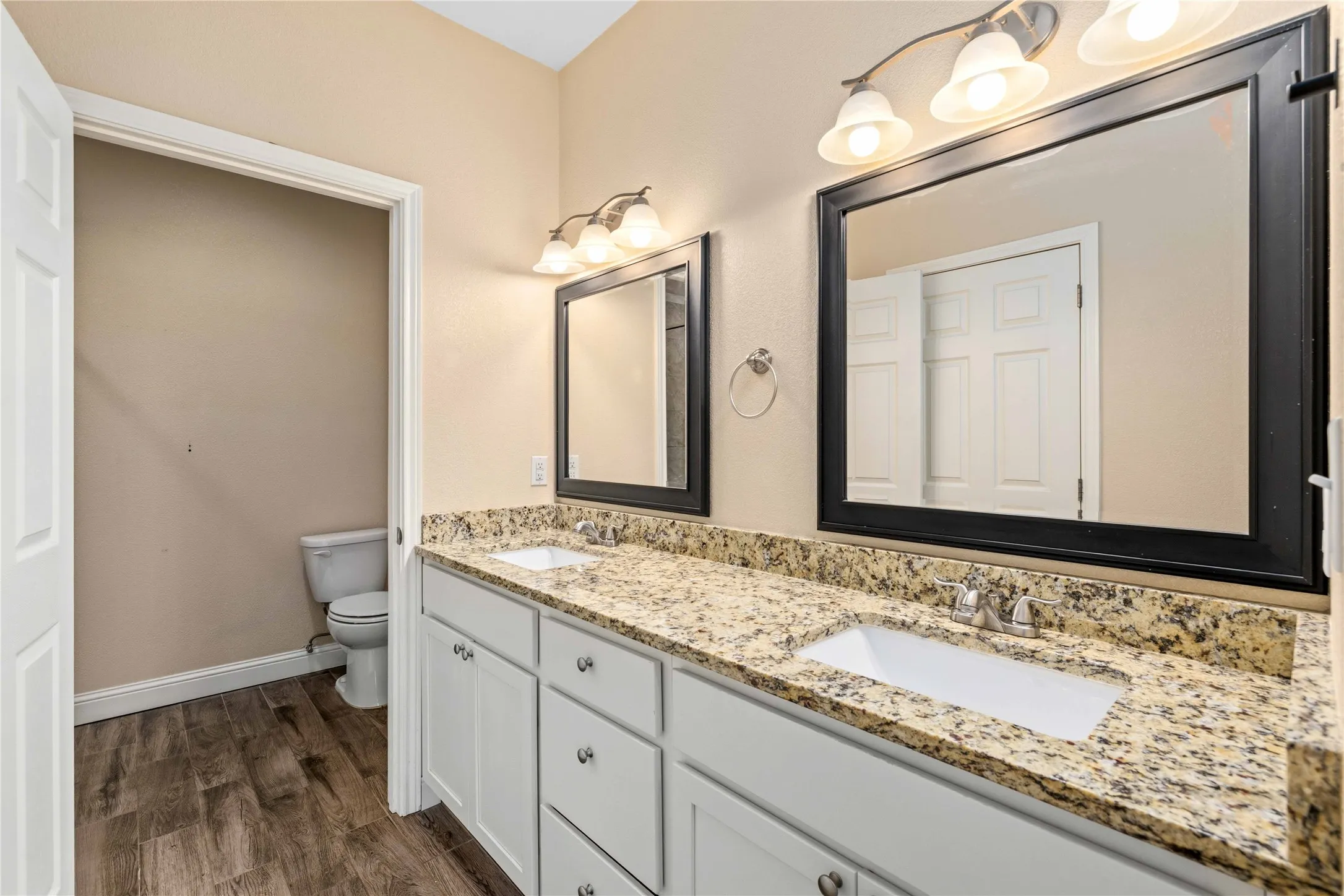 Condominium For Sale in Brown County , 3001 Waterstone Drive, Brownwood, Texas 76801, 3 Bedroom, 2 Bathroom, 2 Garage spaces, 1,482 Sqft, built in 2020, mls#21284802, Real Estate Agent in Brownwood, Homes For Sale in Brown county, Homes For Sale in Brownwood, Realtor in Brownwood Texas, Real Estate Brokerage Independent Realty Texas, Luminita Cordes Realtor