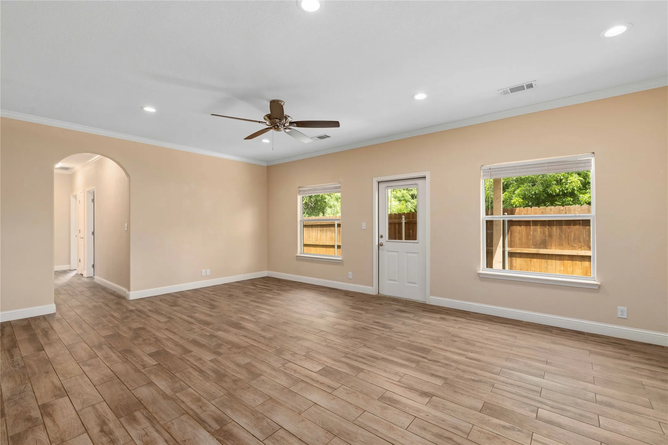 Condominium For Sale in Brown County , 3001 Waterstone Drive, Brownwood, Texas 76801, 3 Bedroom, 2 Bathroom, 2 Garage spaces, 1,482 Sqft, built in 2020, mls#21284802, Real Estate Agent in Brownwood, Homes For Sale in Brown county, Homes For Sale in Brownwood, Realtor in Brownwood Texas, Real Estate Brokerage Independent Realty Texas, Luminita Cordes Realtor