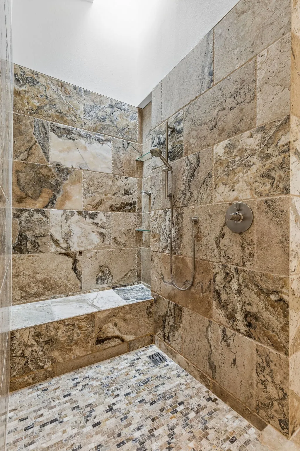 Single Family Residence For Sale in Dallas County , 11057 Mandalay Drive, Dallas, Texas 75228, 4 Bedroom, 2 Bathroom, 2 Garage spaces, 2,674 Sqft, built in 2019, mls#21290381, Real Estate Agent in Dallas, Homes For Sale in Dallas county, Homes For Sale in Dallas, Realtor in Dallas Texas, Real Estate Brokerage Independent Realty Texas, Luminita Cordes Realtor
