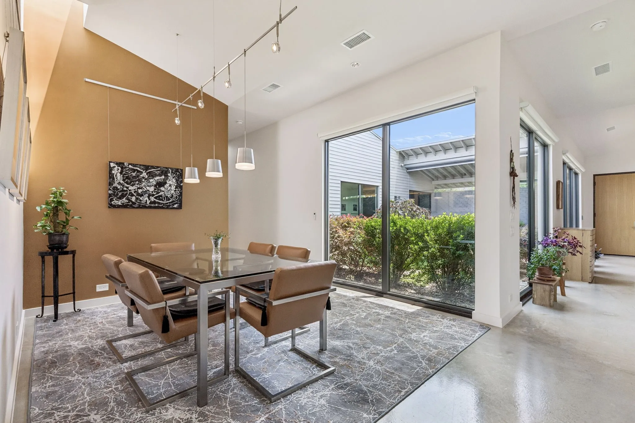 Single Family Residence For Sale in Dallas County , 11057 Mandalay Drive, Dallas, Texas 75228, 4 Bedroom, 2 Bathroom, 2 Garage spaces, 2,674 Sqft, built in 2019, mls#21290381, Real Estate Agent in Dallas, Homes For Sale in Dallas county, Homes For Sale in Dallas, Realtor in Dallas Texas, Real Estate Brokerage Independent Realty Texas, Luminita Cordes Realtor