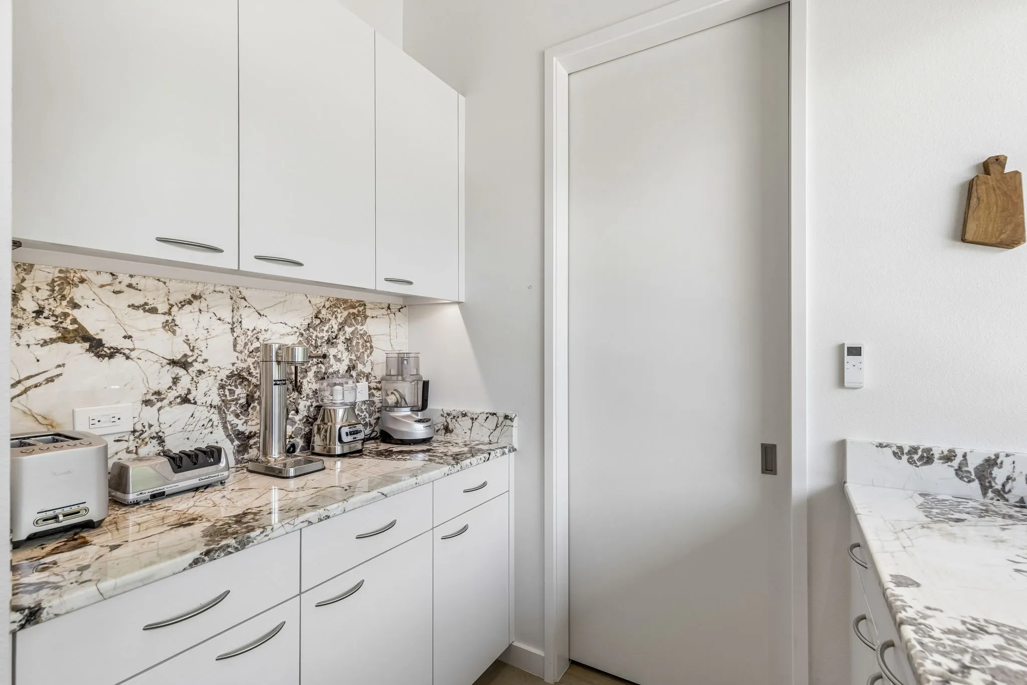 Single Family Residence For Sale in Dallas County , 11057 Mandalay Drive, Dallas, Texas 75228, 4 Bedroom, 2 Bathroom, 2 Garage spaces, 2,674 Sqft, built in 2019, mls#21290381, Real Estate Agent in Dallas, Homes For Sale in Dallas county, Homes For Sale in Dallas, Realtor in Dallas Texas, Real Estate Brokerage Independent Realty Texas, Luminita Cordes Realtor