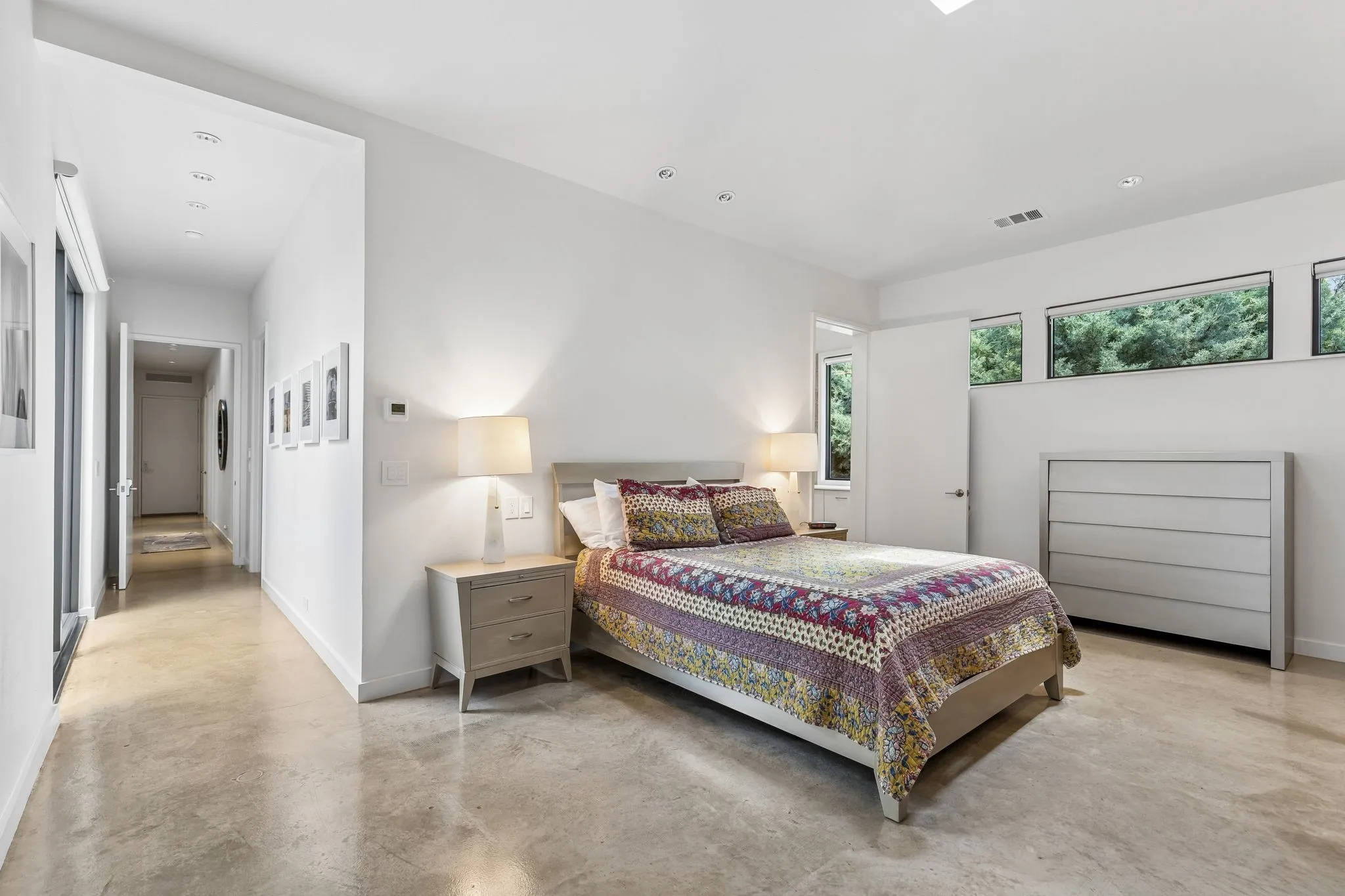 Single Family Residence For Sale in Dallas County , 11057 Mandalay Drive, Dallas, Texas 75228, 4 Bedroom, 2 Bathroom, 2 Garage spaces, 2,674 Sqft, built in 2019, mls#21290381, Real Estate Agent in Dallas, Homes For Sale in Dallas county, Homes For Sale in Dallas, Realtor in Dallas Texas, Real Estate Brokerage Independent Realty Texas, Luminita Cordes Realtor