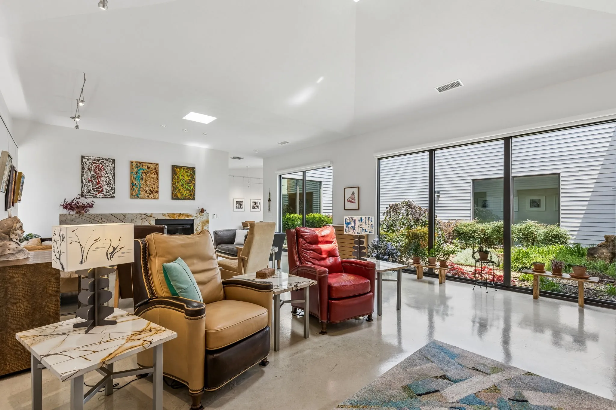 Single Family Residence For Sale in Dallas County , 11057 Mandalay Drive, Dallas, Texas 75228, 4 Bedroom, 2 Bathroom, 2 Garage spaces, 2,674 Sqft, built in 2019, mls#21290381, Real Estate Agent in Dallas, Homes For Sale in Dallas county, Homes For Sale in Dallas, Realtor in Dallas Texas, Real Estate Brokerage Independent Realty Texas, Luminita Cordes Realtor