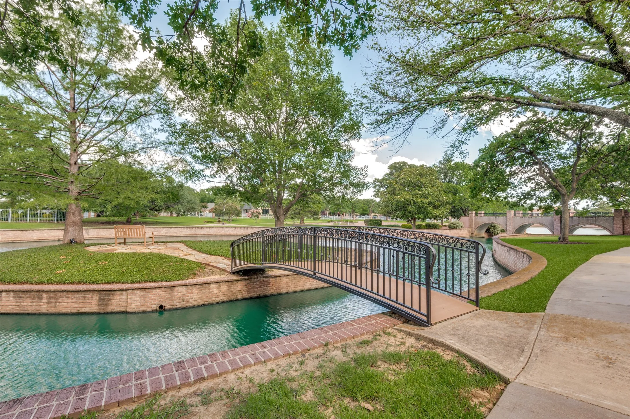 Single Family Residence For Sale in Tarrant County , 5511 Clermont Court, Colleyville, Texas 76034, 5 Bedroom, 8 Bathroom, 4 Garage spaces, 6,407 Sqft, built in 1998, mls#21287047, Real Estate Agent in Colleyville, Homes For Sale in Tarrant county, Homes For Sale in Colleyville, Realtor in Colleyville Texas, Real Estate Brokerage Independent Realty Texas, Luminita Cordes Realtor
