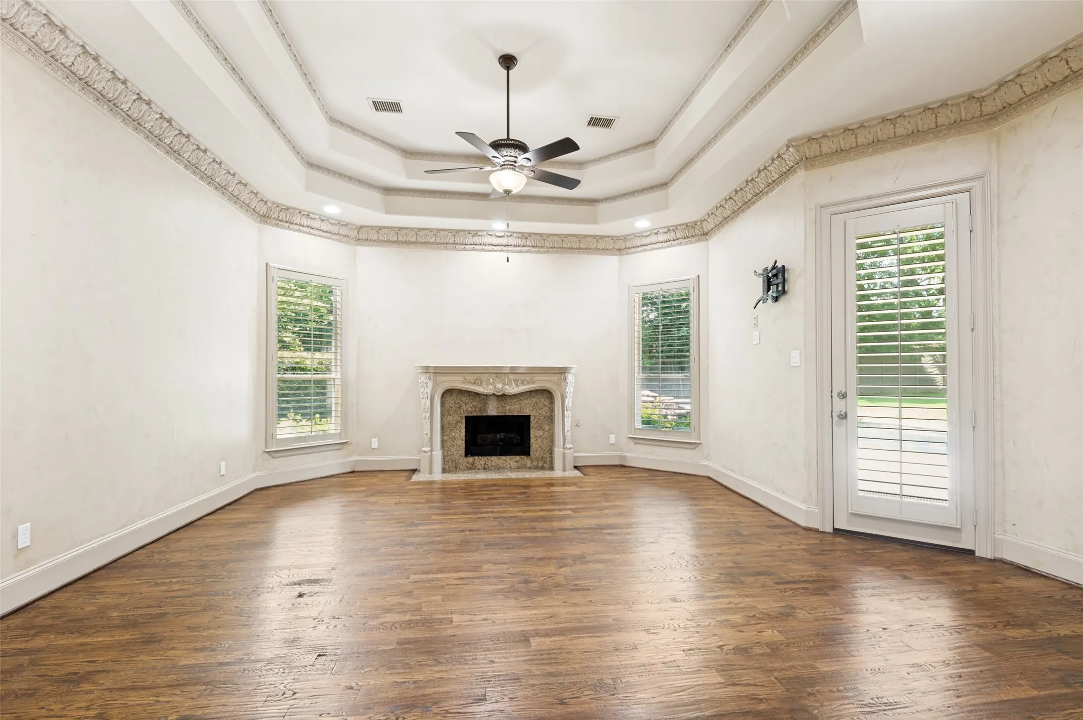 Features Fireplace & door to Pool-Spa