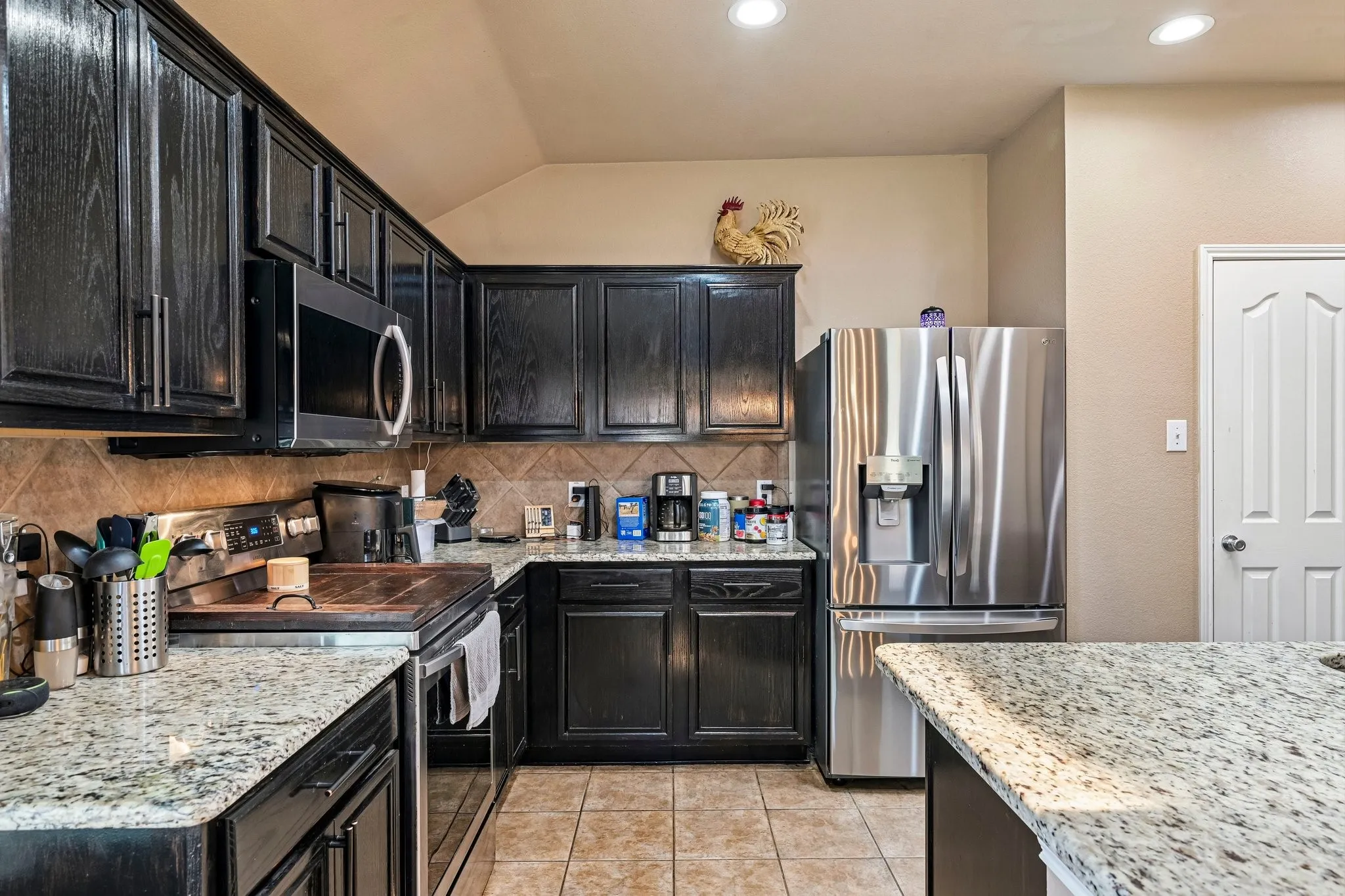 Single Family Residence For Sale in Collin County , 2032 Athabasca Falls Drive, Anna, Texas 75409, 3 Bedroom, 2 Bathroom, 2 Garage spaces, 1,850 Sqft, built in 2005, mls#21289795, Real Estate Agent in Anna, Homes For Sale in Collin county, Homes For Sale in Anna, Realtor in Anna Texas, Real Estate Brokerage Independent Realty Texas, Luminita Cordes Realtor