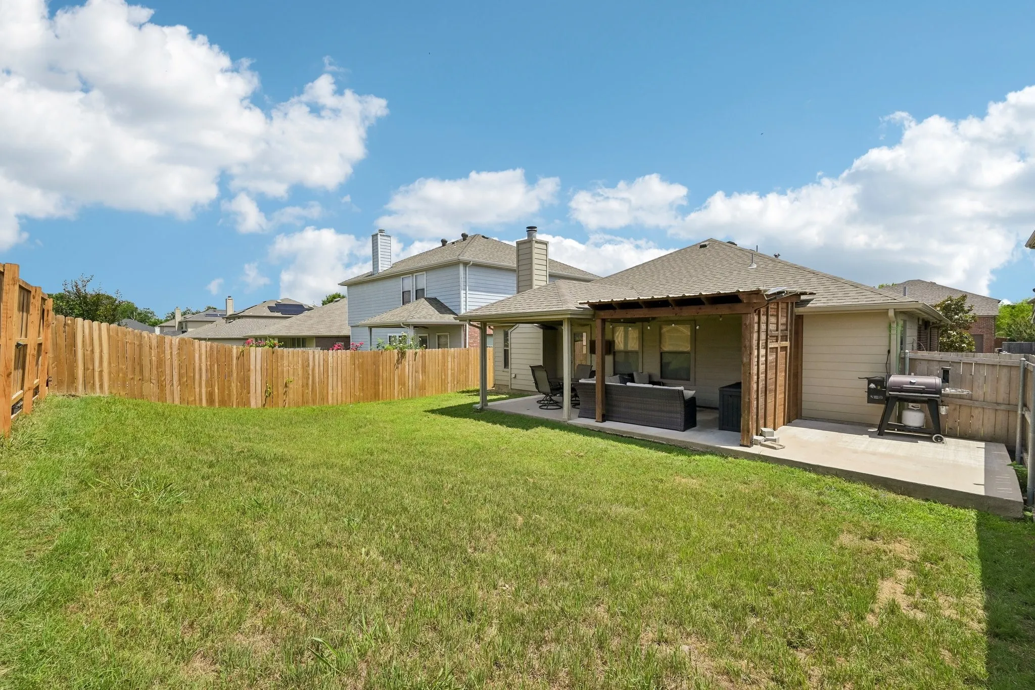 Single Family Residence For Sale in Collin County , 2032 Athabasca Falls Drive, Anna, Texas 75409, 3 Bedroom, 2 Bathroom, 2 Garage spaces, 1,850 Sqft, built in 2005, mls#21289795, Real Estate Agent in Anna, Homes For Sale in Collin county, Homes For Sale in Anna, Realtor in Anna Texas, Real Estate Brokerage Independent Realty Texas, Luminita Cordes Realtor