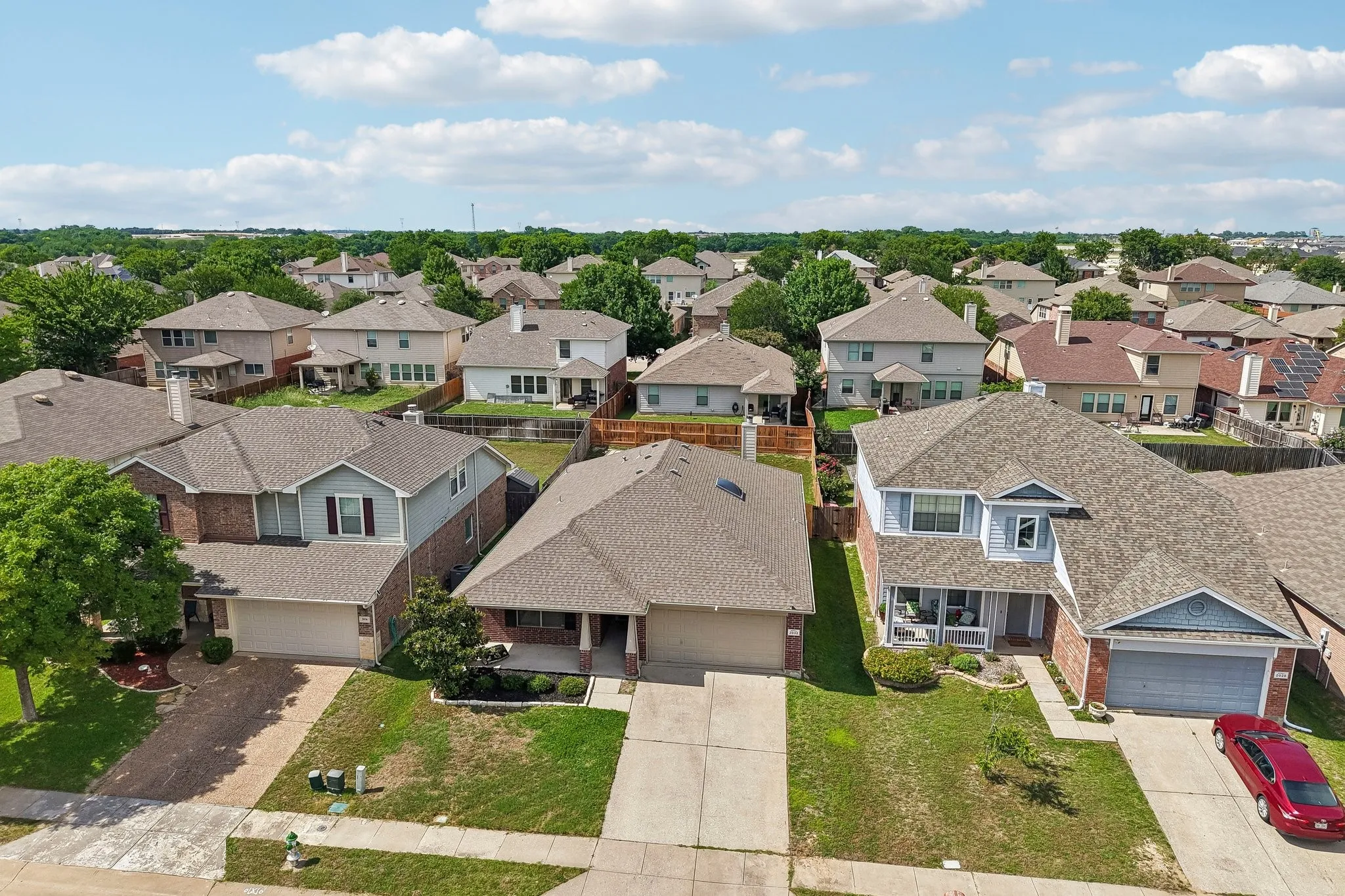 Single Family Residence For Sale in Collin County , 2032 Athabasca Falls Drive, Anna, Texas 75409, 3 Bedroom, 2 Bathroom, 2 Garage spaces, 1,850 Sqft, built in 2005, mls#21289795, Real Estate Agent in Anna, Homes For Sale in Collin county, Homes For Sale in Anna, Realtor in Anna Texas, Real Estate Brokerage Independent Realty Texas, Luminita Cordes Realtor