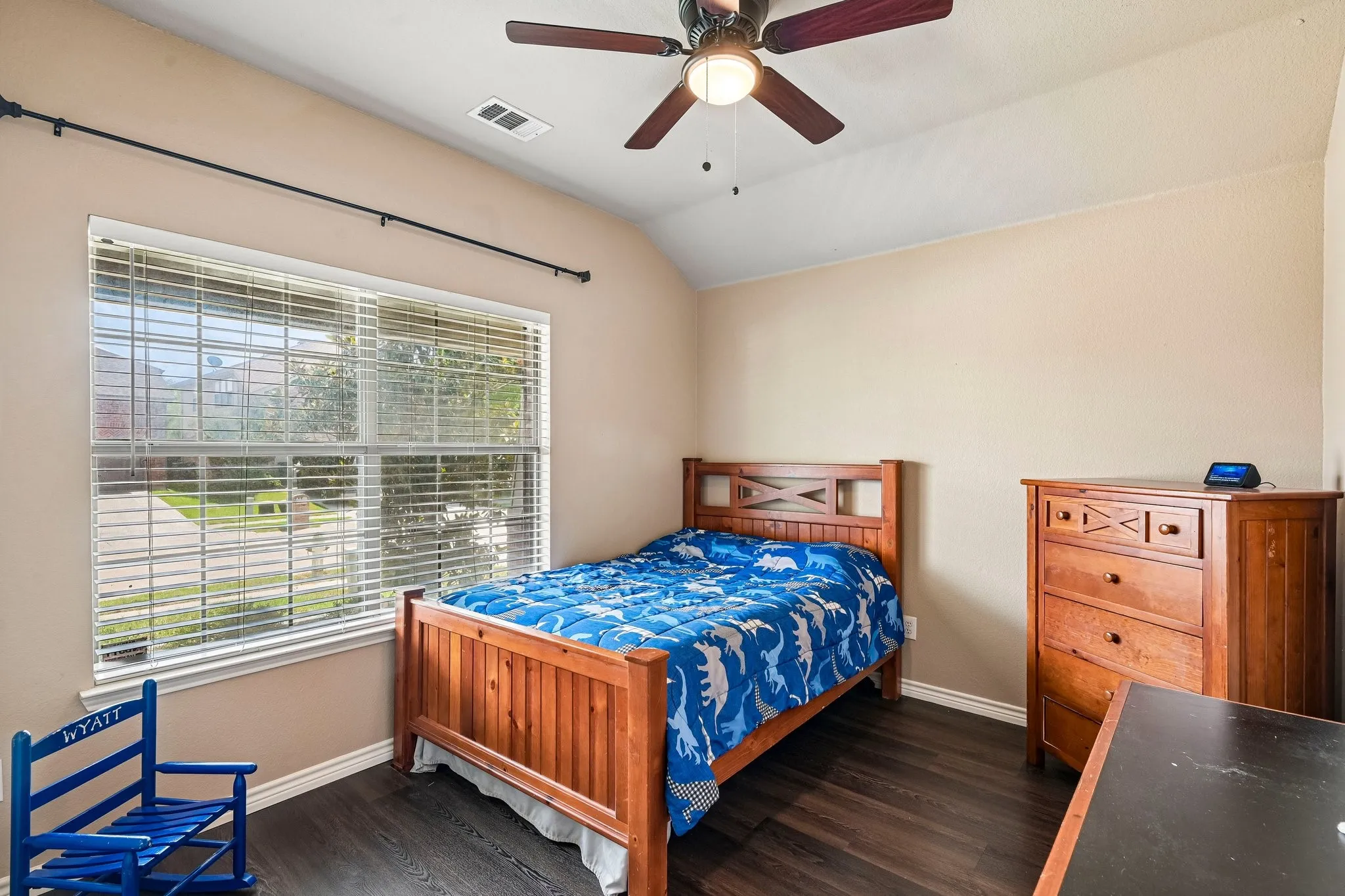 Single Family Residence For Sale in Collin County , 2032 Athabasca Falls Drive, Anna, Texas 75409, 3 Bedroom, 2 Bathroom, 2 Garage spaces, 1,850 Sqft, built in 2005, mls#21289795, Real Estate Agent in Anna, Homes For Sale in Collin county, Homes For Sale in Anna, Realtor in Anna Texas, Real Estate Brokerage Independent Realty Texas, Luminita Cordes Realtor