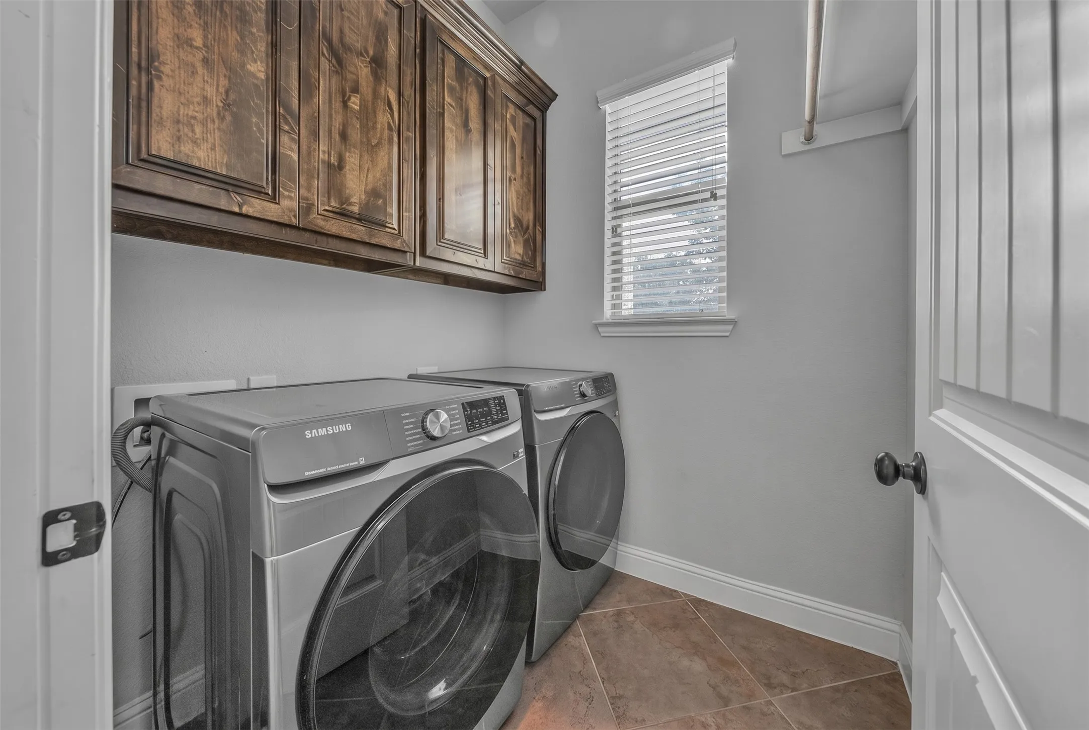 Single Family Residence For Sale in Kaufman County , 800 Goose Court, Forney, Texas 75126, 4 Bedroom, 4 Bathroom, 2 Garage spaces, 3,252 Sqft, built in 2014, mls#21288070, Real Estate Agent in Forney, Homes For Sale in Kaufman county, Homes For Sale in Forney, Realtor in Forney Texas, Real Estate Brokerage Independent Realty Texas, Luminita Cordes Realtor