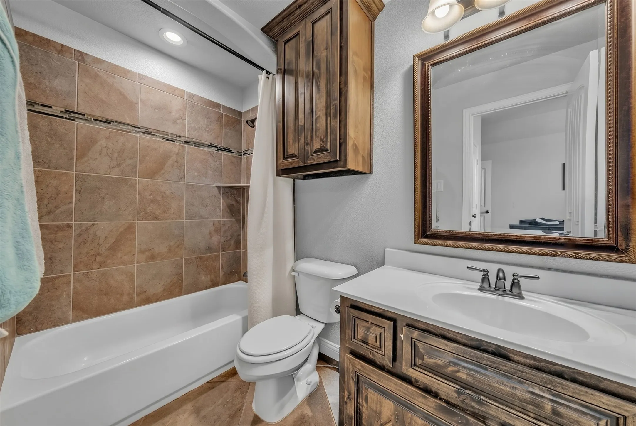 Single Family Residence For Sale in Kaufman County , 800 Goose Court, Forney, Texas 75126, 4 Bedroom, 4 Bathroom, 2 Garage spaces, 3,252 Sqft, built in 2014, mls#21288070, Real Estate Agent in Forney, Homes For Sale in Kaufman county, Homes For Sale in Forney, Realtor in Forney Texas, Real Estate Brokerage Independent Realty Texas, Luminita Cordes Realtor