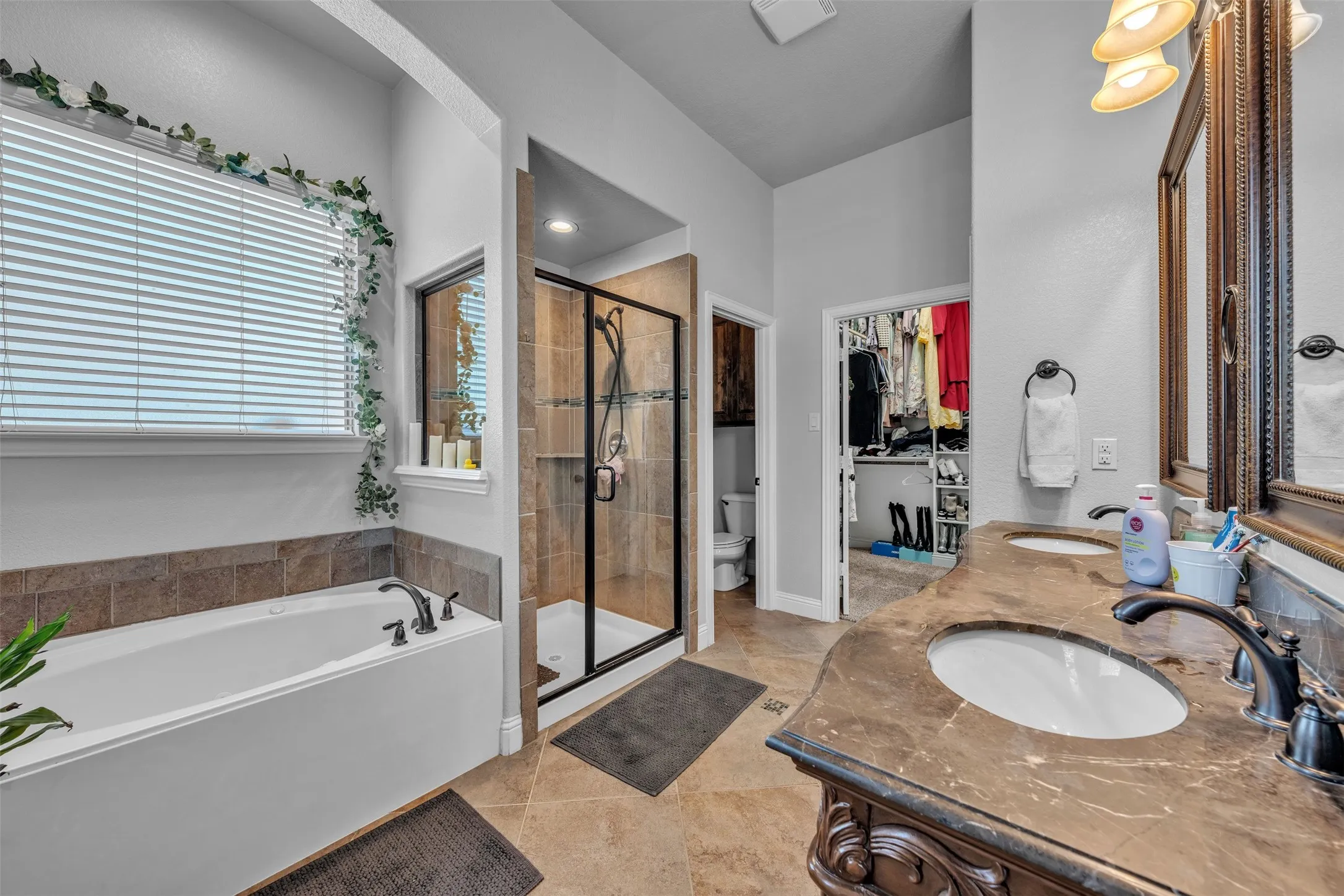 Single Family Residence For Sale in Kaufman County , 800 Goose Court, Forney, Texas 75126, 4 Bedroom, 4 Bathroom, 2 Garage spaces, 3,252 Sqft, built in 2014, mls#21288070, Real Estate Agent in Forney, Homes For Sale in Kaufman county, Homes For Sale in Forney, Realtor in Forney Texas, Real Estate Brokerage Independent Realty Texas, Luminita Cordes Realtor