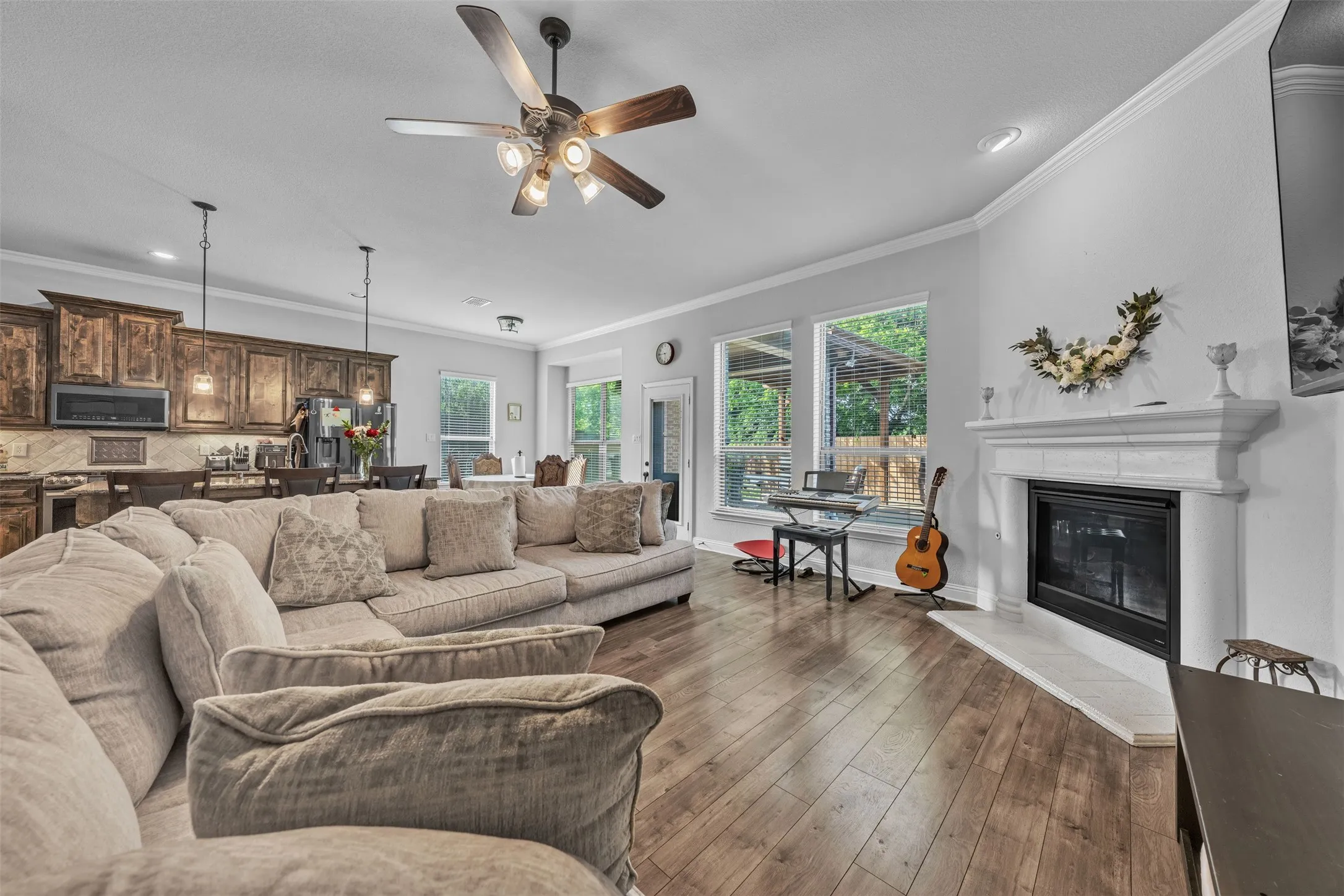 Single Family Residence For Sale in Kaufman County , 800 Goose Court, Forney, Texas 75126, 4 Bedroom, 4 Bathroom, 2 Garage spaces, 3,252 Sqft, built in 2014, mls#21288070, Real Estate Agent in Forney, Homes For Sale in Kaufman county, Homes For Sale in Forney, Realtor in Forney Texas, Real Estate Brokerage Independent Realty Texas, Luminita Cordes Realtor