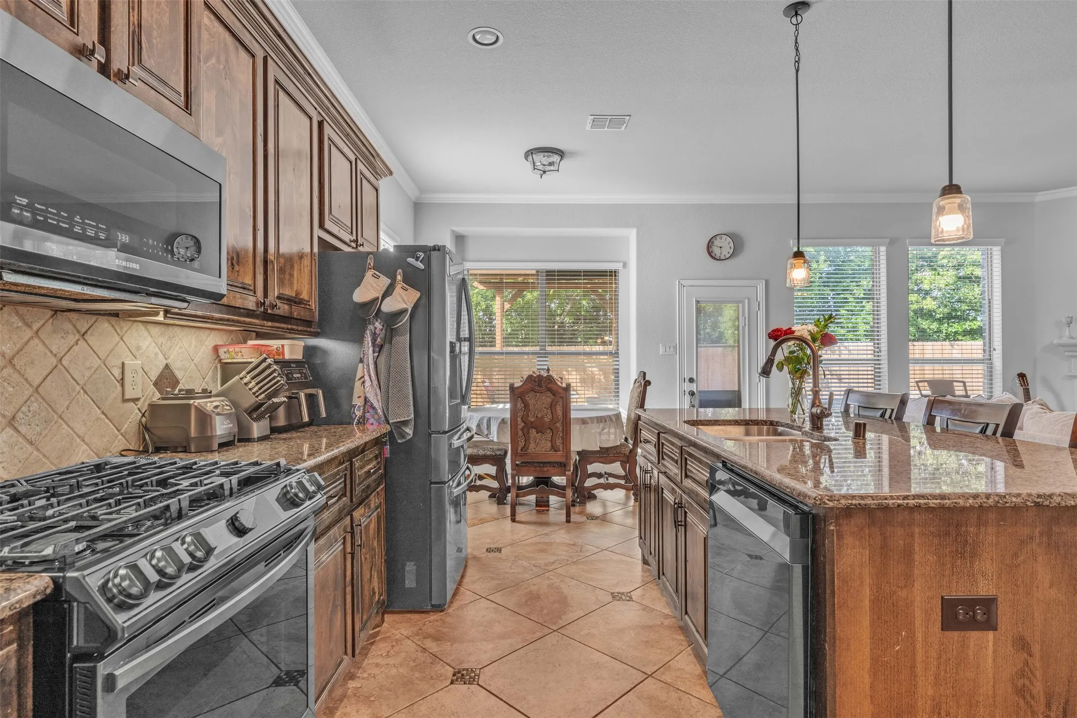 Single Family Residence For Sale in Kaufman County , 800 Goose Court, Forney, Texas 75126, 4 Bedroom, 4 Bathroom, 2 Garage spaces, 3,252 Sqft, built in 2014, mls#21288070, Real Estate Agent in Forney, Homes For Sale in Kaufman county, Homes For Sale in Forney, Realtor in Forney Texas, Real Estate Brokerage Independent Realty Texas, Luminita Cordes Realtor