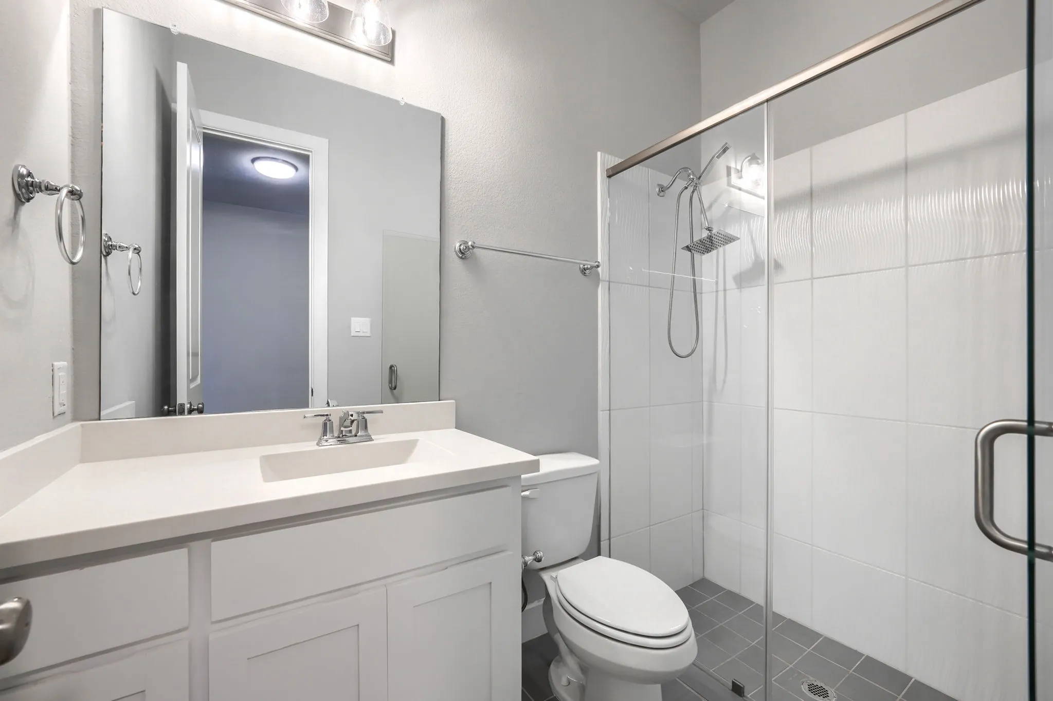 Single Family Residence For Sale in Rockwall County , 536 Melody Meadow Drive, Rockwall, Texas 75087, 5 Bedroom, 7 Bathroom, 3 Garage spaces, 3,989 Sqft, built in 2021, mls#21282797, Real Estate Agent in Rockwall, Homes For Sale in Rockwall county, Homes For Sale in Rockwall, Realtor in Rockwall Texas, Real Estate Brokerage Independent Realty Texas, Luminita Cordes Realtor