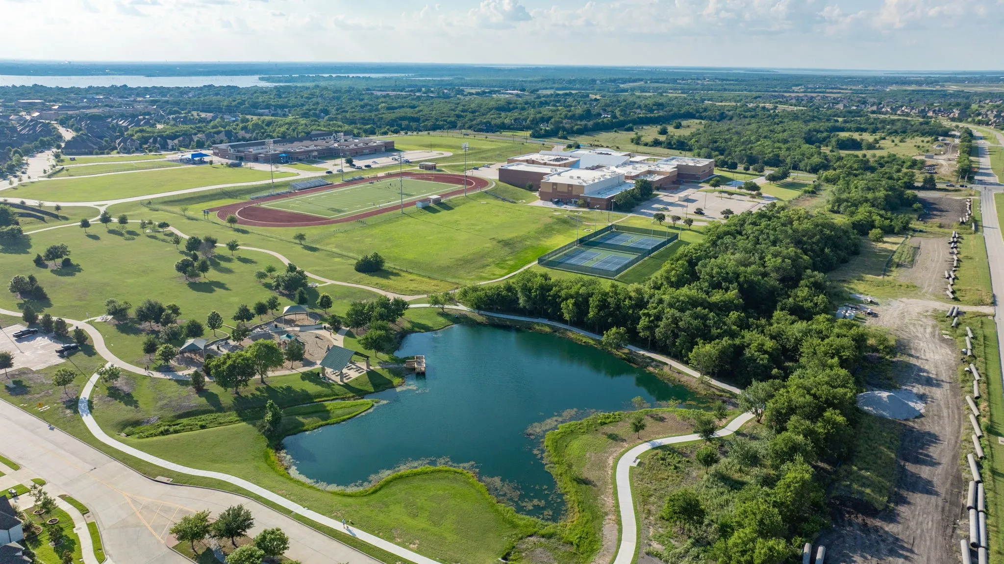 Single Family Residence For Sale in Rockwall County , 536 Melody Meadow Drive, Rockwall, Texas 75087, 5 Bedroom, 7 Bathroom, 3 Garage spaces, 3,989 Sqft, built in 2021, mls#21282797, Real Estate Agent in Rockwall, Homes For Sale in Rockwall county, Homes For Sale in Rockwall, Realtor in Rockwall Texas, Real Estate Brokerage Independent Realty Texas, Luminita Cordes Realtor