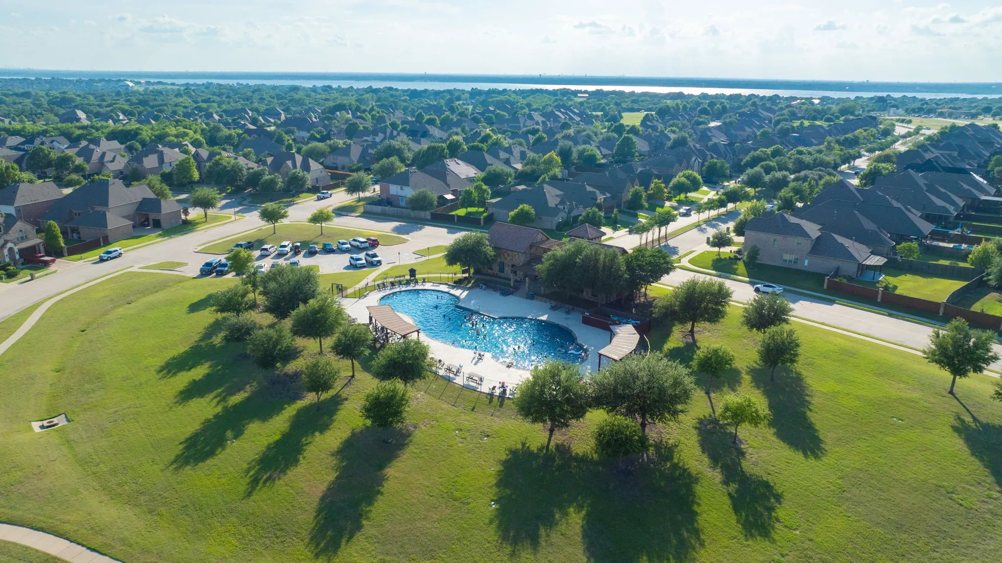 Single Family Residence For Sale in Rockwall County , 536 Melody Meadow Drive, Rockwall, Texas 75087, 5 Bedroom, 7 Bathroom, 3 Garage spaces, 3,989 Sqft, built in 2021, mls#21282797, Real Estate Agent in Rockwall, Homes For Sale in Rockwall county, Homes For Sale in Rockwall, Realtor in Rockwall Texas, Real Estate Brokerage Independent Realty Texas, Luminita Cordes Realtor