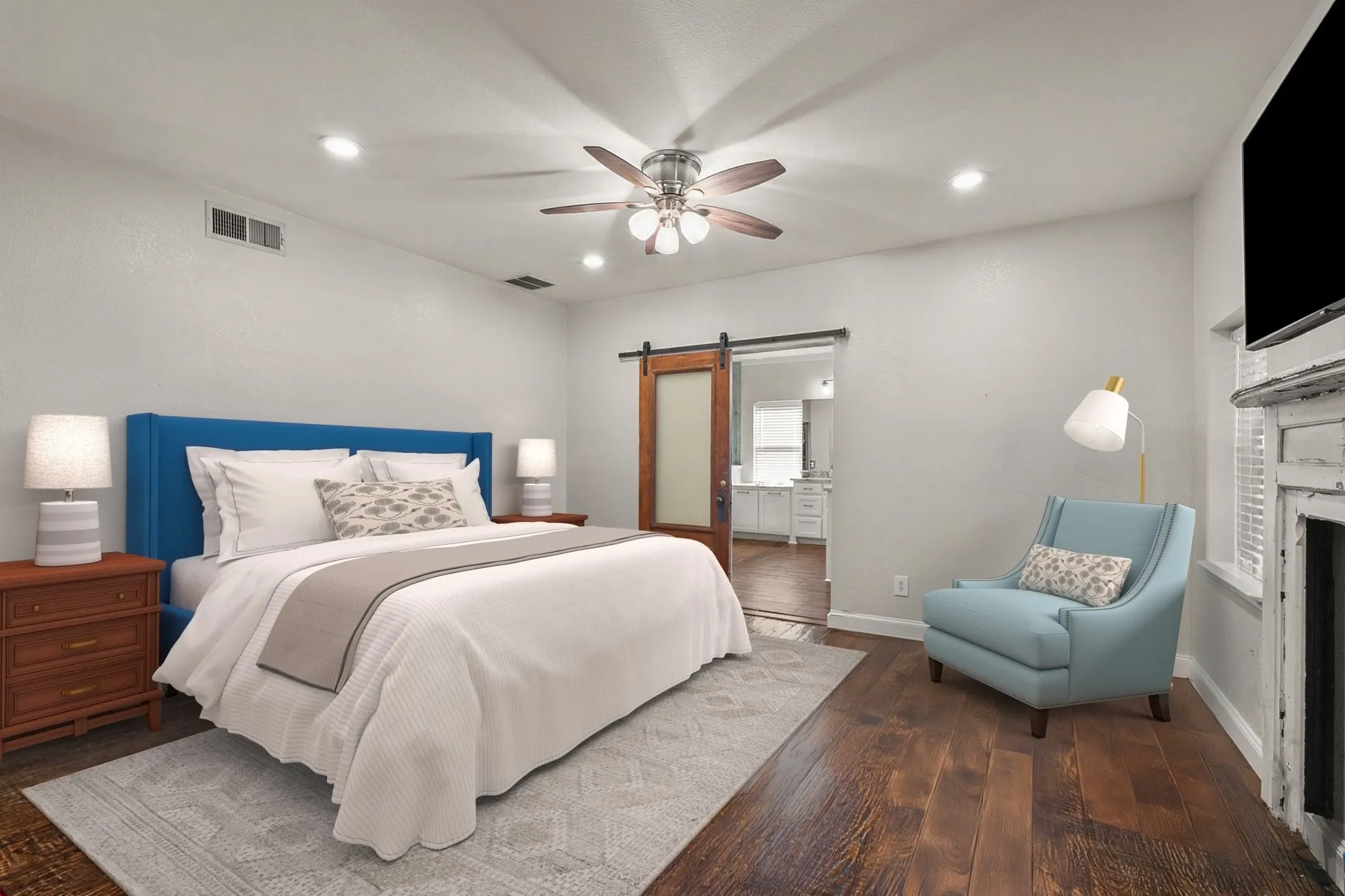 Single Family Residence For Sale in Grayson County , 518 E College Street, Gunter, Texas 75058, 4 Bedroom, 3 Bathroom, Garage spaces, 3,894 Sqft, built in 1930, mls#21288384, Real Estate Agent in Gunter, Homes For Sale in Grayson county, Homes For Sale in Gunter, Realtor in Gunter Texas, Real Estate Brokerage Independent Realty Texas, Luminita Cordes Realtor