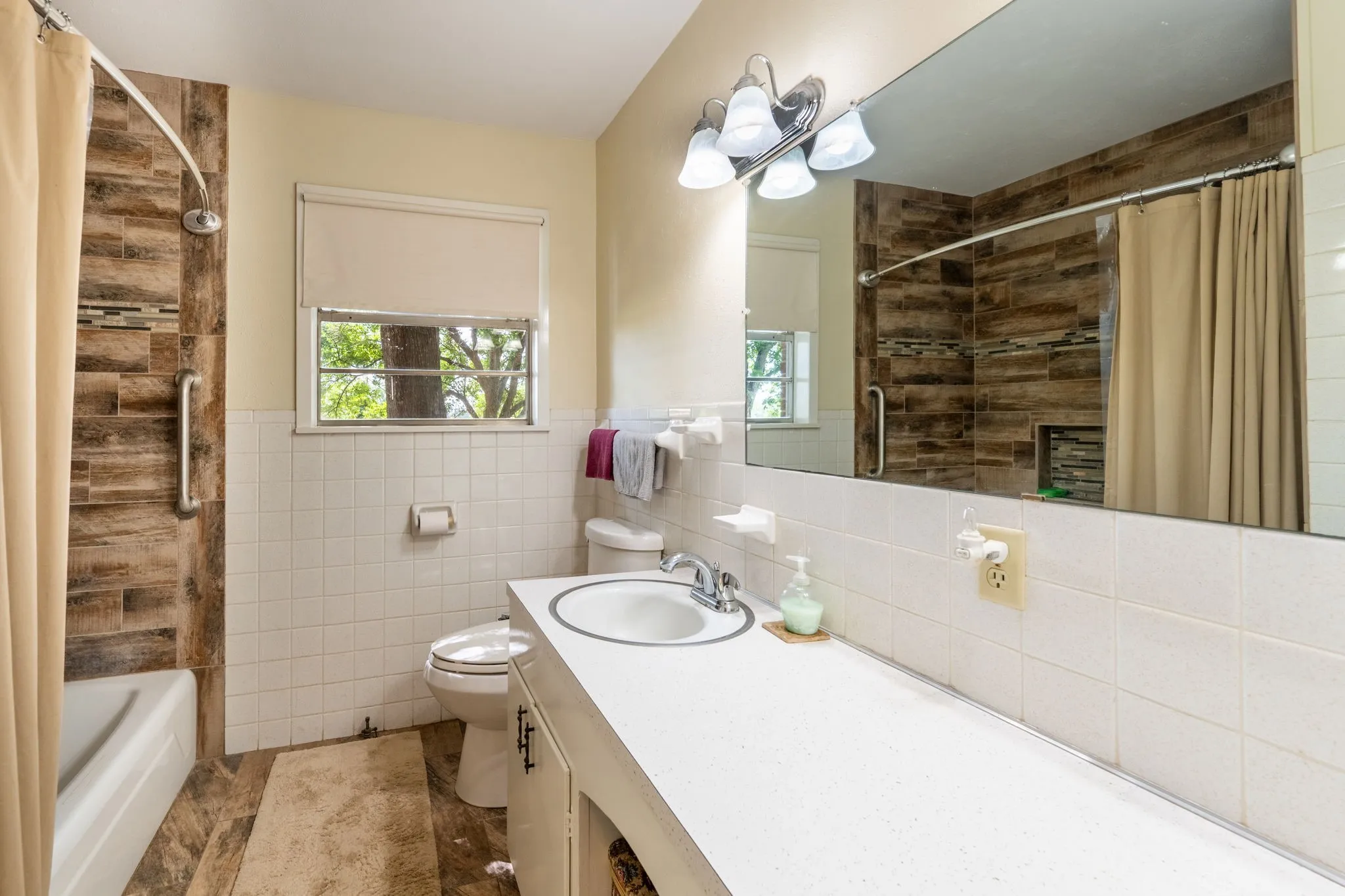 Farm For Sale in Van Zandt County , 2715 FM 857, Grand Saline, Texas 75140, 3 Bedroom, 2 Bathroom, 2 Garage spaces, 1,751 Sqft, built in 1968, mls#21291331, Real Estate Agent in Grand Saline, Homes For Sale in Van Zandt county, Homes For Sale in Grand Saline, Realtor in Grand Saline Texas, Real Estate Brokerage Independent Realty Texas, Luminita Cordes Realtor