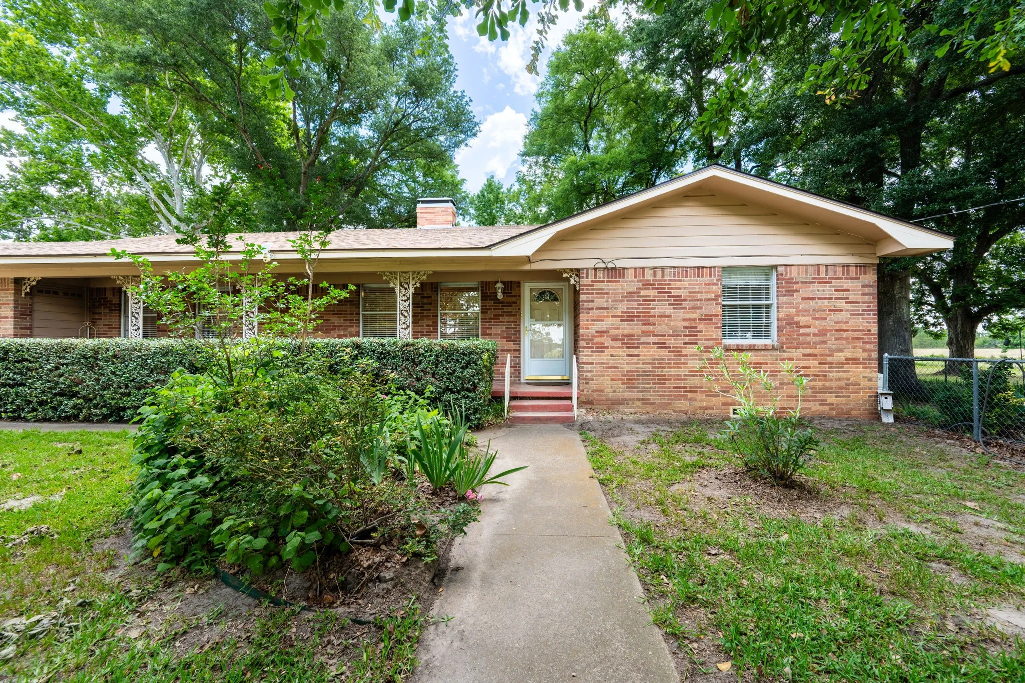 Farm For Sale in Van Zandt County , 2715 FM 857, Grand Saline, Texas 75140, 3 Bedroom, 2 Bathroom, 2 Garage spaces, 1,751 Sqft, built in 1968, mls#21291331, Real Estate Agent in Grand Saline, Homes For Sale in Van Zandt county, Homes For Sale in Grand Saline, Realtor in Grand Saline Texas, Real Estate Brokerage Independent Realty Texas, Luminita Cordes Realtor