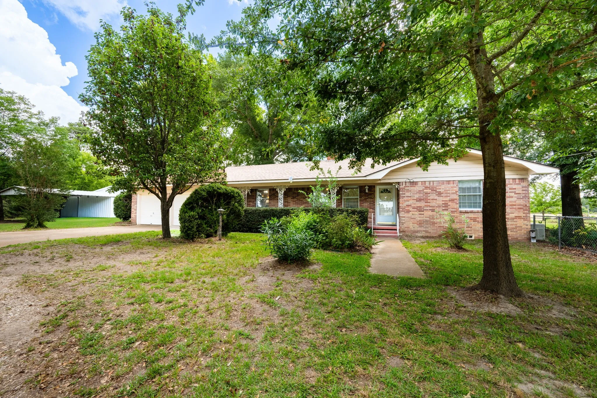 Farm For Sale in Van Zandt County , 2715 FM 857, Grand Saline, Texas 75140, 3 Bedroom, 2 Bathroom, 2 Garage spaces, 1,751 Sqft, built in 1968, mls#21291331, Real Estate Agent in Grand Saline, Homes For Sale in Van Zandt county, Homes For Sale in Grand Saline, Realtor in Grand Saline Texas, Real Estate Brokerage Independent Realty Texas, Luminita Cordes Realtor