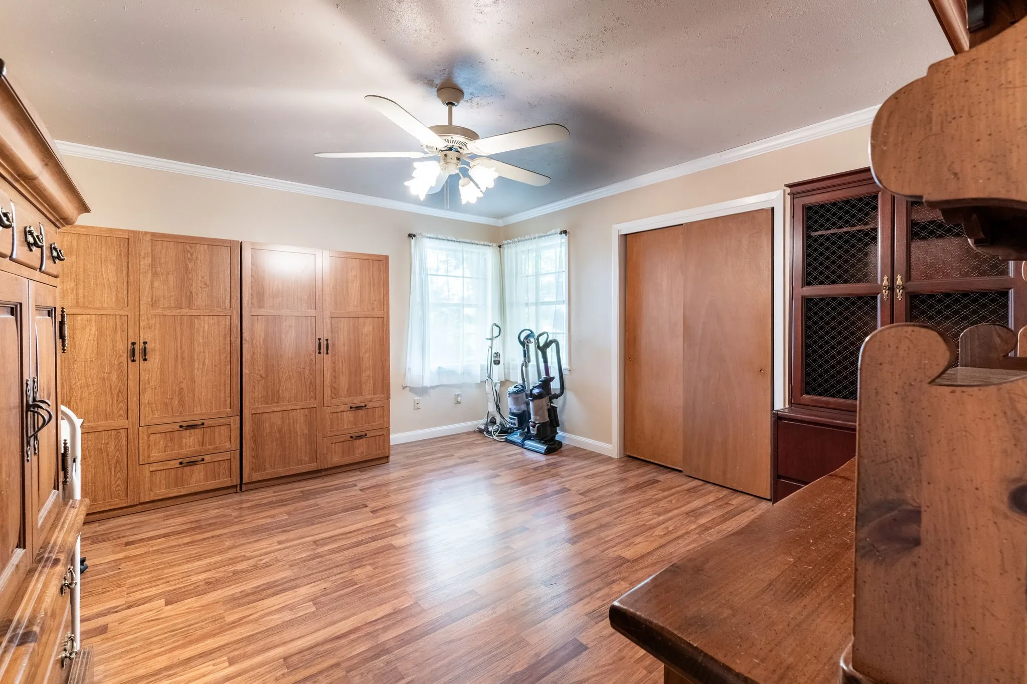 Farm For Sale in Van Zandt County , 2715 FM 857, Grand Saline, Texas 75140, 3 Bedroom, 2 Bathroom, 2 Garage spaces, 1,751 Sqft, built in 1968, mls#21291331, Real Estate Agent in Grand Saline, Homes For Sale in Van Zandt county, Homes For Sale in Grand Saline, Realtor in Grand Saline Texas, Real Estate Brokerage Independent Realty Texas, Luminita Cordes Realtor