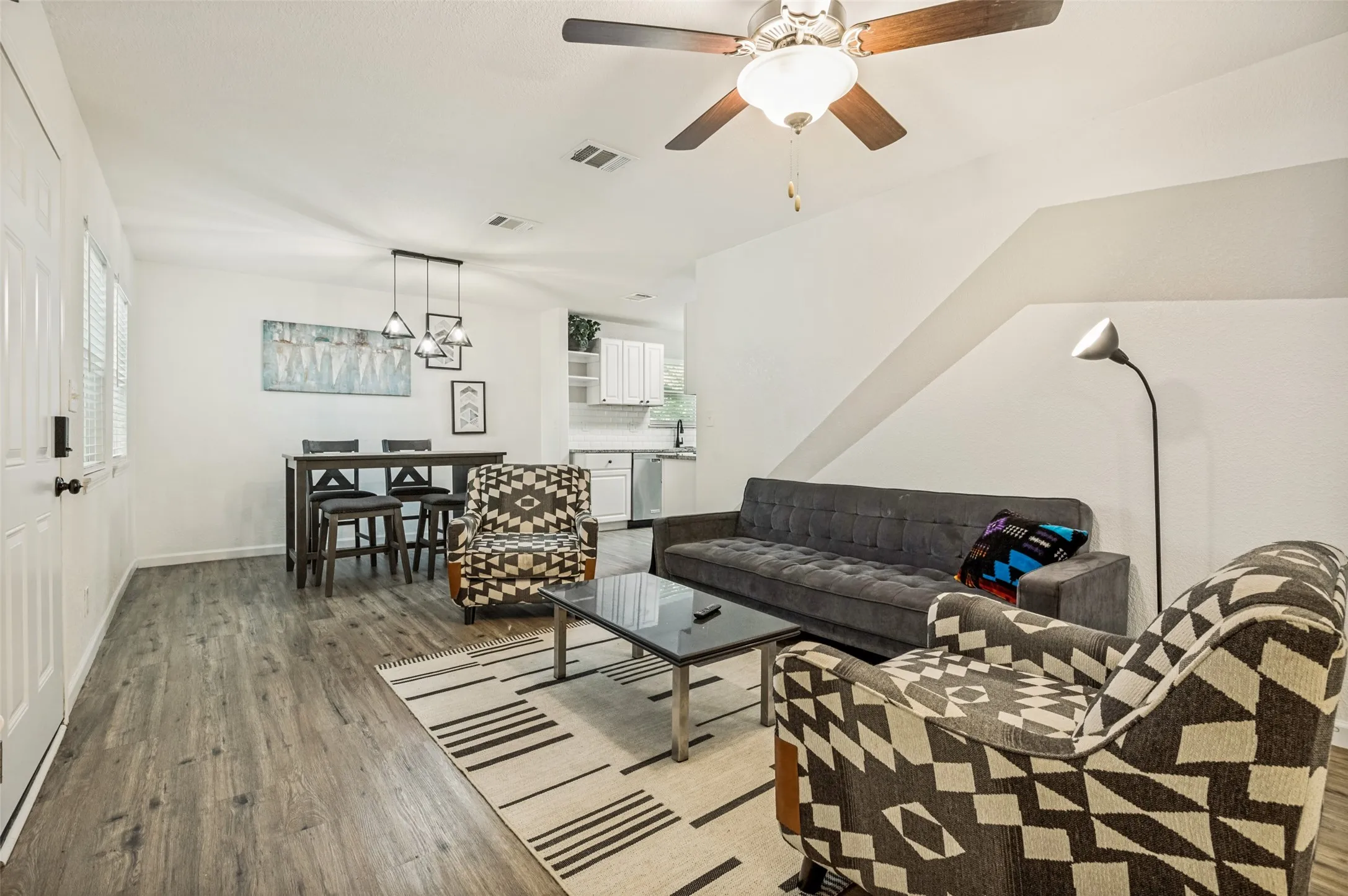Duplex For Rent in Dallas County , 2214 Pine Street, Grand Prairie, Texas 75050, 3 Bedroom, 2 Bathroom, 2 Garage spaces, 1,034 Sqft, built in 1952, mls#21286816, Real Estate Agent in Grand Prairie, Homes For Rent in Dallas county, Homes For Rent in Grand Prairie, Realtor in Grand Prairie Texas, Real Estate Brokerage Independent Realty Texas, Luminita Cordes Realtor