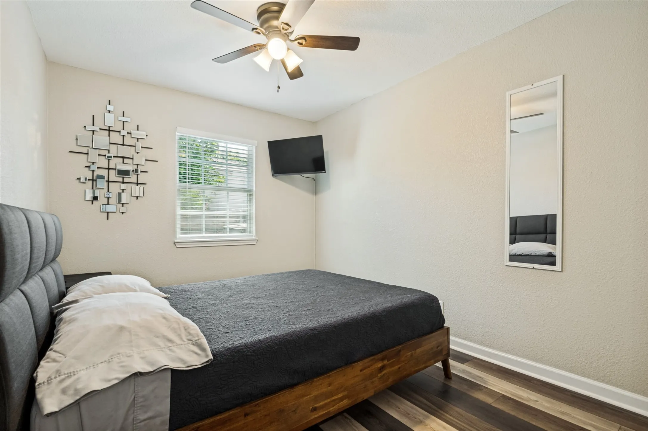 Duplex For Rent in Dallas County , 2214 Pine Street, Grand Prairie, Texas 75050, 3 Bedroom, 2 Bathroom, 2 Garage spaces, 1,034 Sqft, built in 1952, mls#21286816, Real Estate Agent in Grand Prairie, Homes For Rent in Dallas county, Homes For Rent in Grand Prairie, Realtor in Grand Prairie Texas, Real Estate Brokerage Independent Realty Texas, Luminita Cordes Realtor