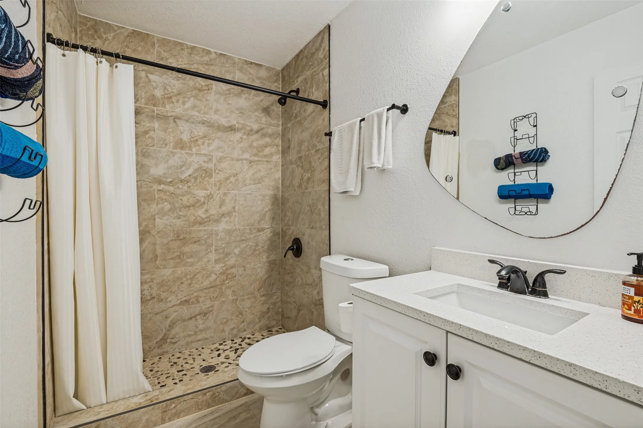 Duplex For Rent in Dallas County , 2214 Pine Street, Grand Prairie, Texas 75050, 3 Bedroom, 2 Bathroom, 2 Garage spaces, 1,034 Sqft, built in 1952, mls#21286816, Real Estate Agent in Grand Prairie, Homes For Rent in Dallas county, Homes For Rent in Grand Prairie, Realtor in Grand Prairie Texas, Real Estate Brokerage Independent Realty Texas, Luminita Cordes Realtor
