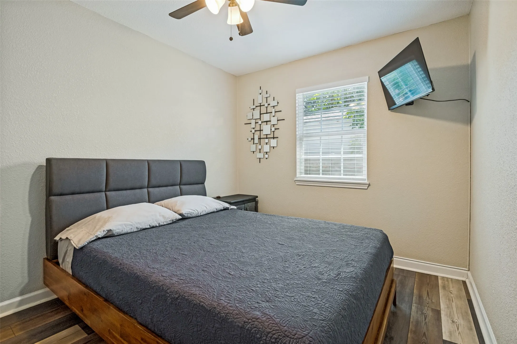Duplex For Rent in Dallas County , 2214 Pine Street, Grand Prairie, Texas 75050, 3 Bedroom, 2 Bathroom, 2 Garage spaces, 1,034 Sqft, built in 1952, mls#21286816, Real Estate Agent in Grand Prairie, Homes For Rent in Dallas county, Homes For Rent in Grand Prairie, Realtor in Grand Prairie Texas, Real Estate Brokerage Independent Realty Texas, Luminita Cordes Realtor