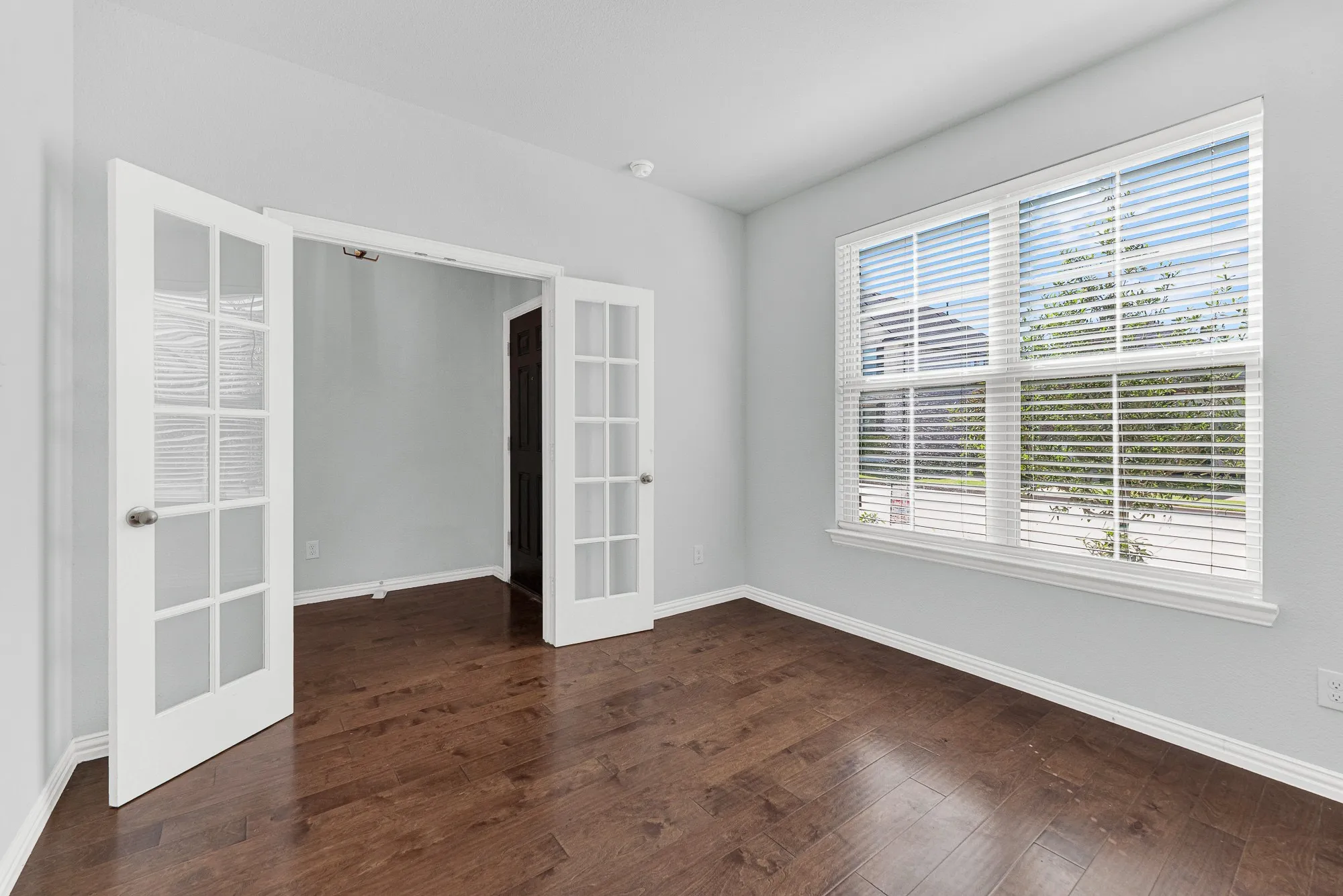 Single Family Residence For Sale in Denton County , 2068 Barx Drive, Little Elm, Texas 75068, 3 Bedroom, 2 Bathroom, 2 Garage spaces, 1,800 Sqft, built in 2021, mls#21289516, Real Estate Agent in Little Elm, Homes For Sale in Denton county, Homes For Sale in Little Elm, Realtor in Little Elm Texas, Real Estate Brokerage Independent Realty Texas, Luminita Cordes Realtor