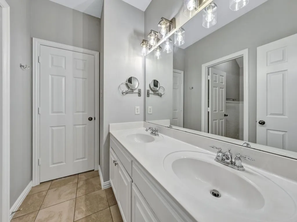 Jack & Jill Bathroom