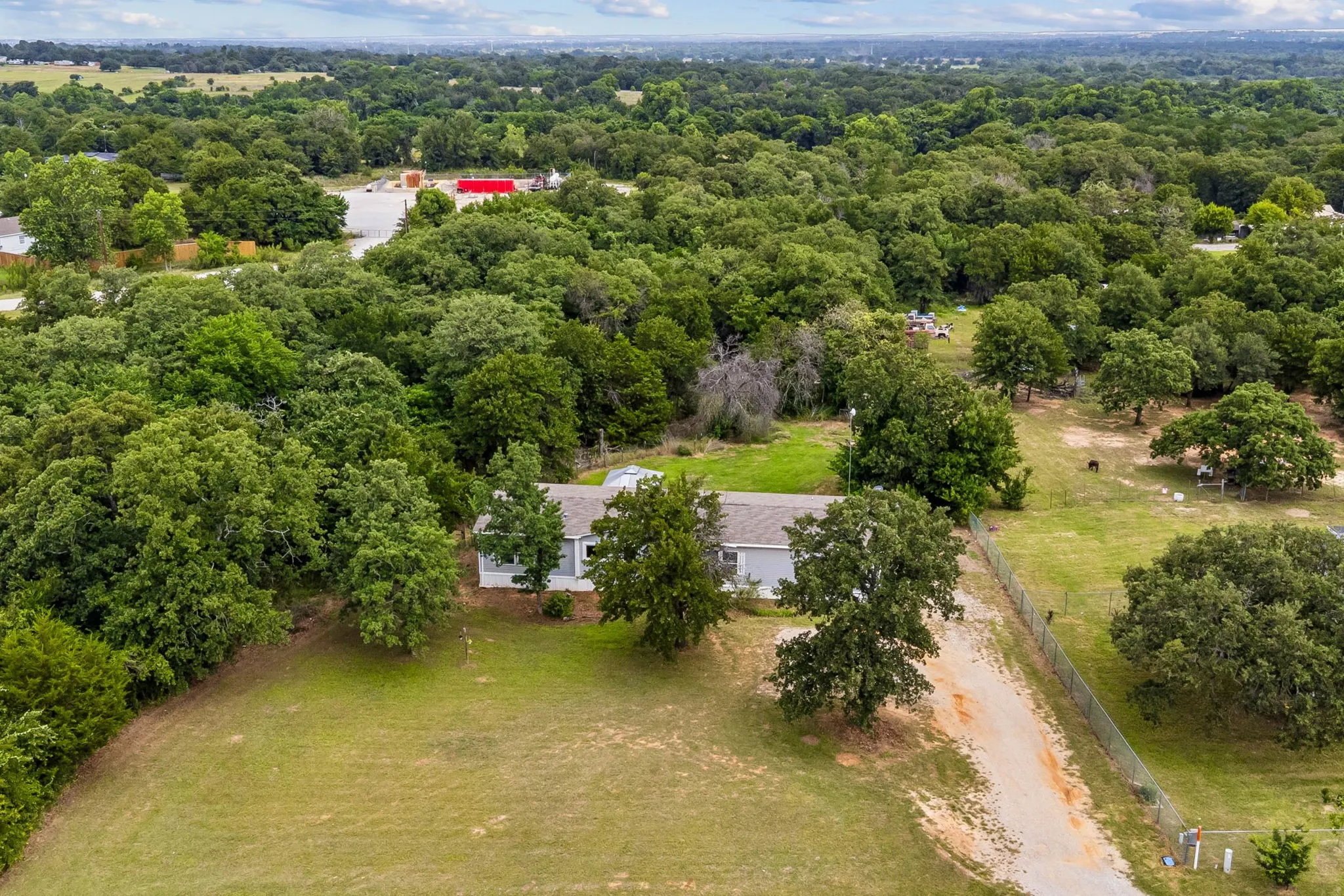 Single Family Residence For Sale in Wise County , 139 Cedar Drive, Azle, Texas 76020, 4 Bedroom, 2 Bathroom, Garage spaces, 1,976 Sqft, built in 2018, mls#21285470, Real Estate Agent in Azle, Homes For Sale in Wise county, Homes For Sale in Azle, Realtor in Azle Texas, Real Estate Brokerage Independent Realty Texas, Luminita Cordes Realtor