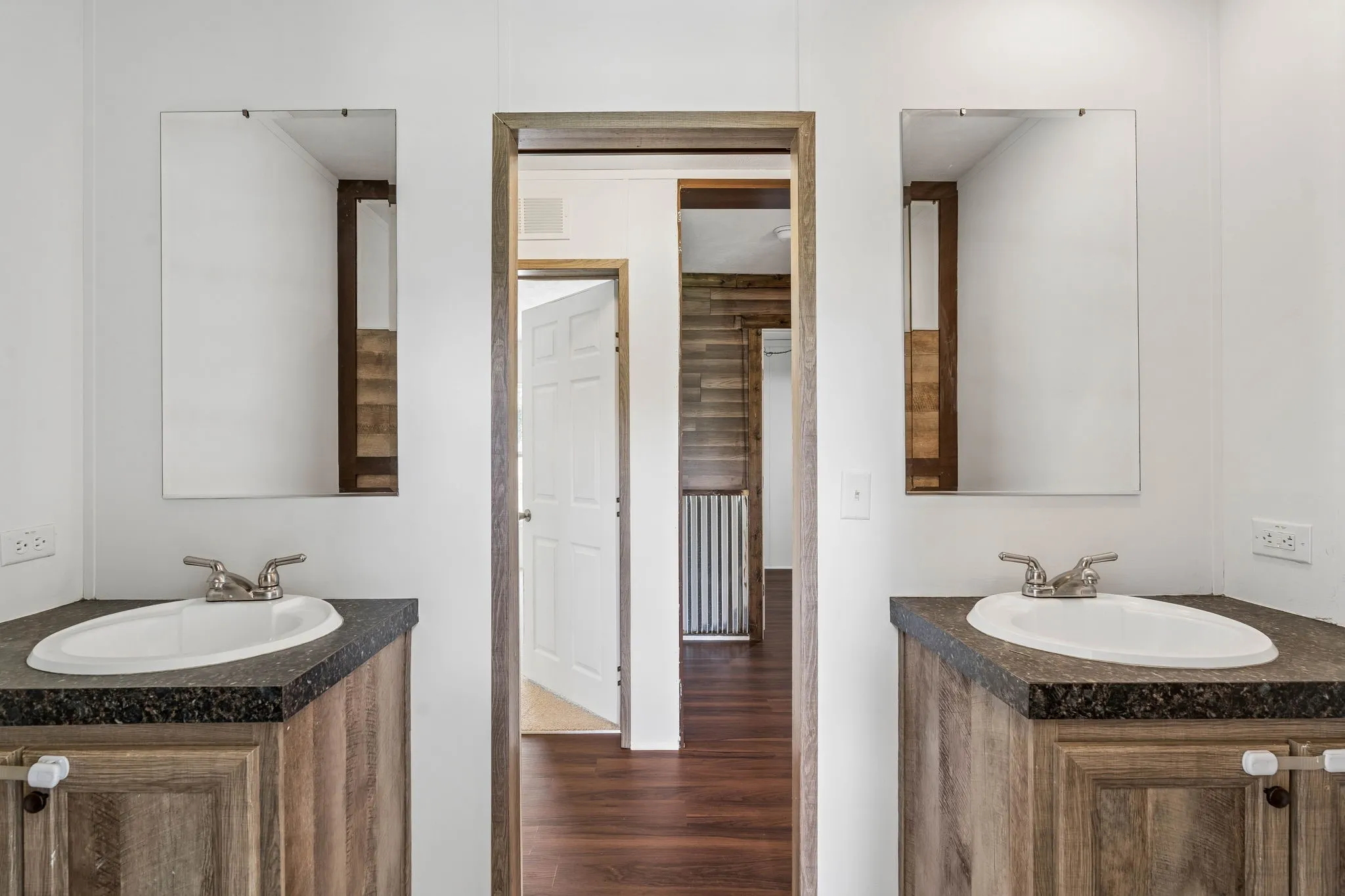 Single Family Residence For Sale in Wise County , 139 Cedar Drive, Azle, Texas 76020, 4 Bedroom, 2 Bathroom, Garage spaces, 1,976 Sqft, built in 2018, mls#21285470, Real Estate Agent in Azle, Homes For Sale in Wise county, Homes For Sale in Azle, Realtor in Azle Texas, Real Estate Brokerage Independent Realty Texas, Luminita Cordes Realtor
