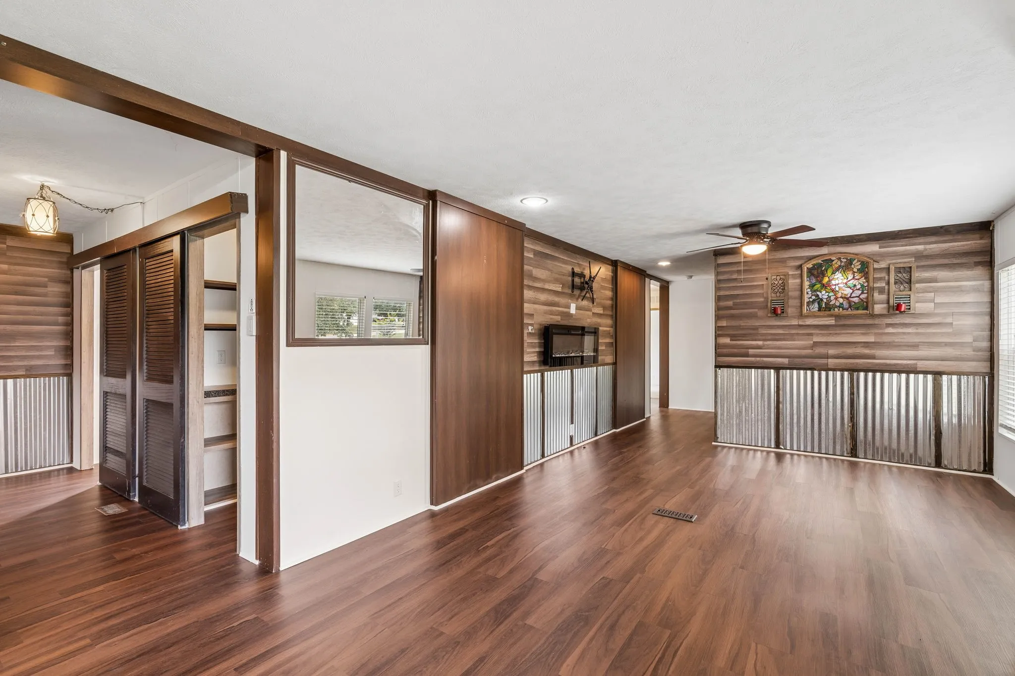 Single Family Residence For Sale in Wise County , 139 Cedar Drive, Azle, Texas 76020, 4 Bedroom, 2 Bathroom, Garage spaces, 1,976 Sqft, built in 2018, mls#21285470, Real Estate Agent in Azle, Homes For Sale in Wise county, Homes For Sale in Azle, Realtor in Azle Texas, Real Estate Brokerage Independent Realty Texas, Luminita Cordes Realtor