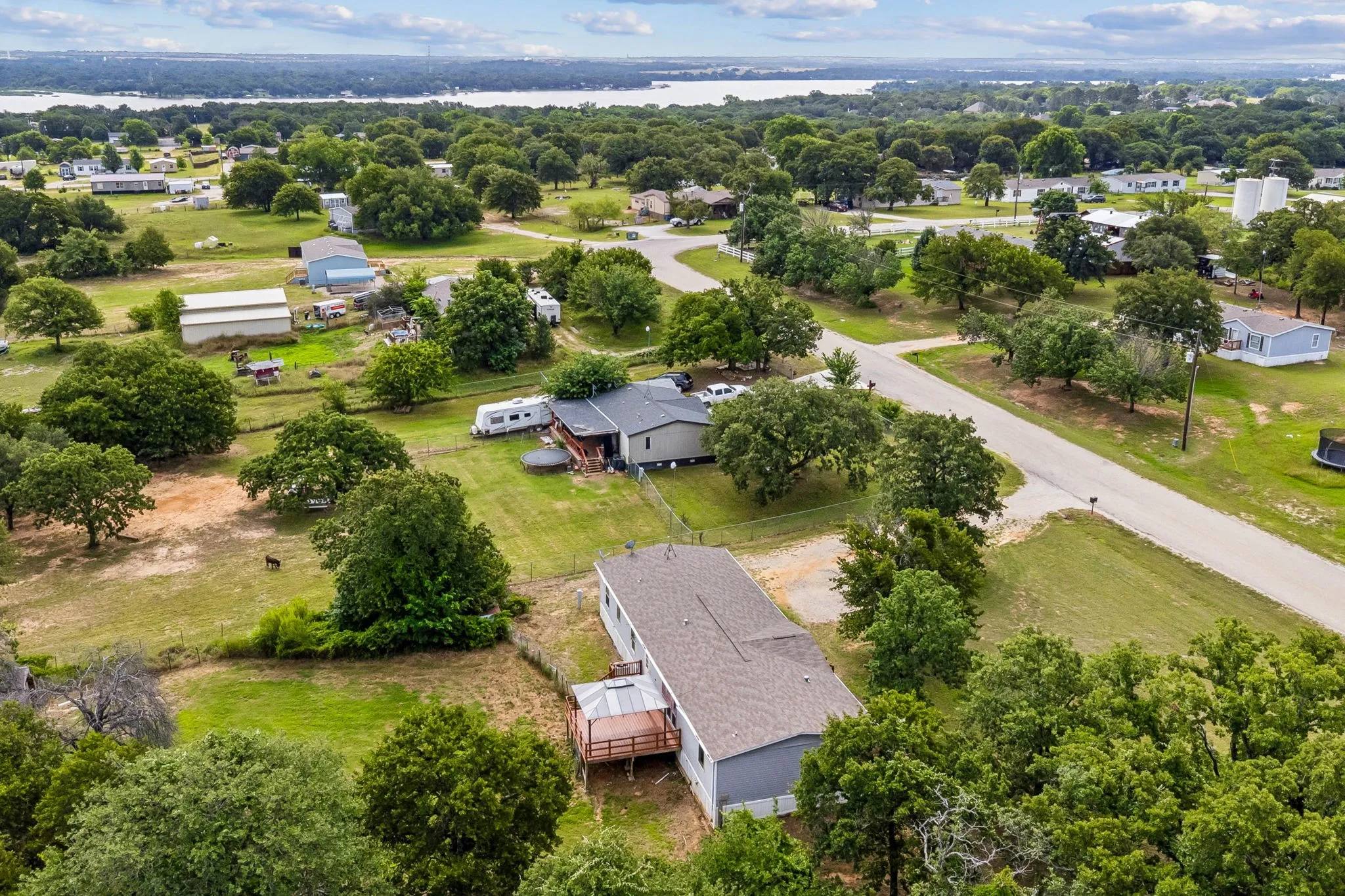 Single Family Residence For Sale in Wise County , 139 Cedar Drive, Azle, Texas 76020, 4 Bedroom, 2 Bathroom, Garage spaces, 1,976 Sqft, built in 2018, mls#21285470, Real Estate Agent in Azle, Homes For Sale in Wise county, Homes For Sale in Azle, Realtor in Azle Texas, Real Estate Brokerage Independent Realty Texas, Luminita Cordes Realtor