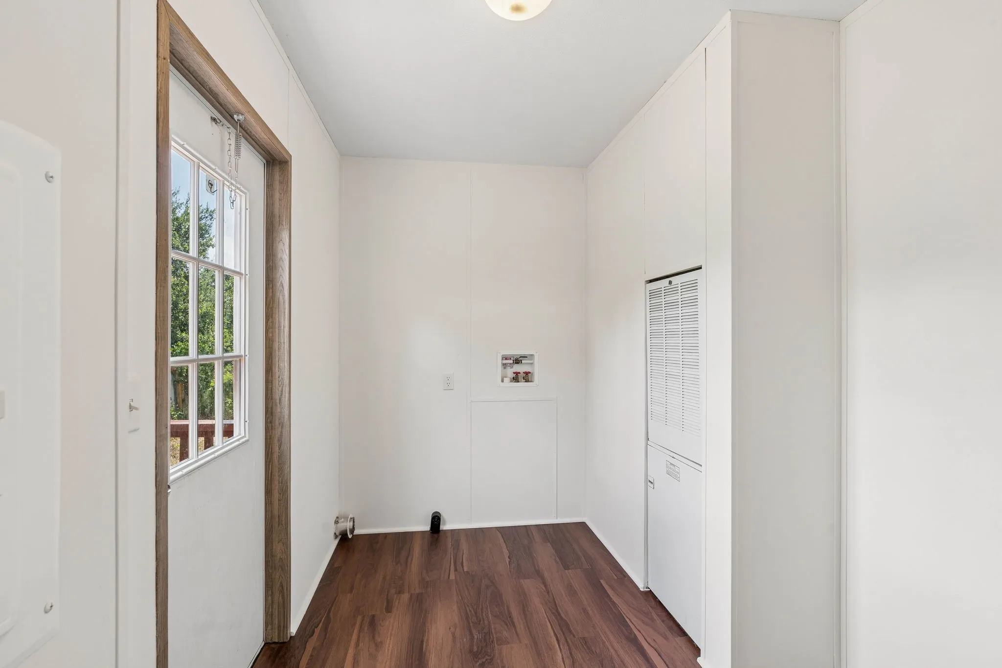 Single Family Residence For Sale in Wise County , 139 Cedar Drive, Azle, Texas 76020, 4 Bedroom, 2 Bathroom, Garage spaces, 1,976 Sqft, built in 2018, mls#21285470, Real Estate Agent in Azle, Homes For Sale in Wise county, Homes For Sale in Azle, Realtor in Azle Texas, Real Estate Brokerage Independent Realty Texas, Luminita Cordes Realtor